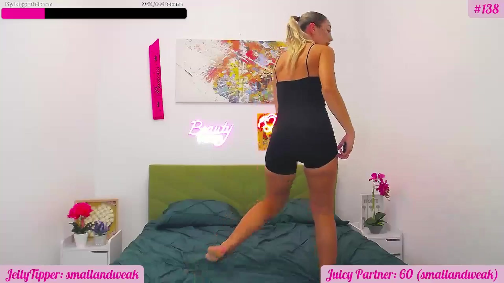 Gallery image thumbnail from JuicyJelly's myfreecams stream on, 08/25/2025, 18:17 image 5 of 20