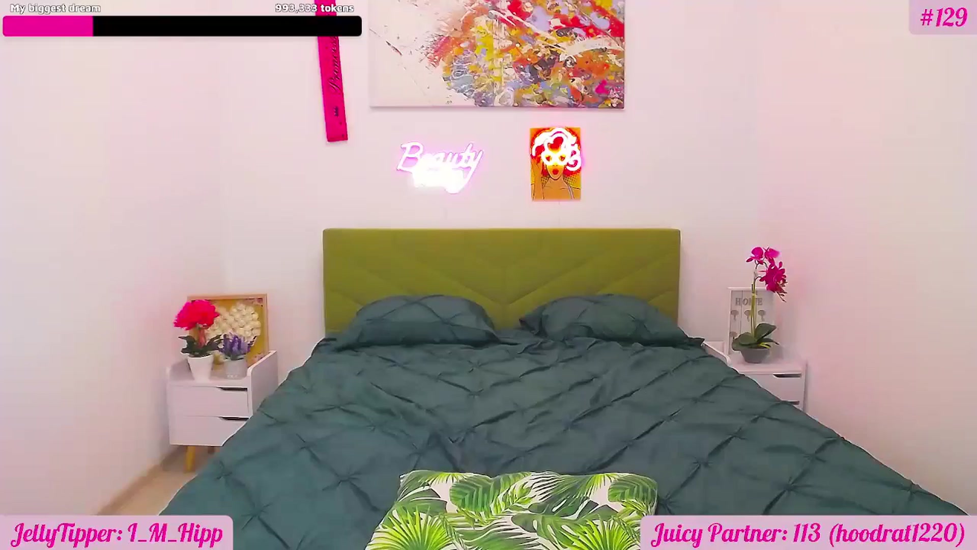 Gallery image thumbnail from JuicyJelly's myfreecams stream on, 08/27/2025, 18:37 image 8 of 20