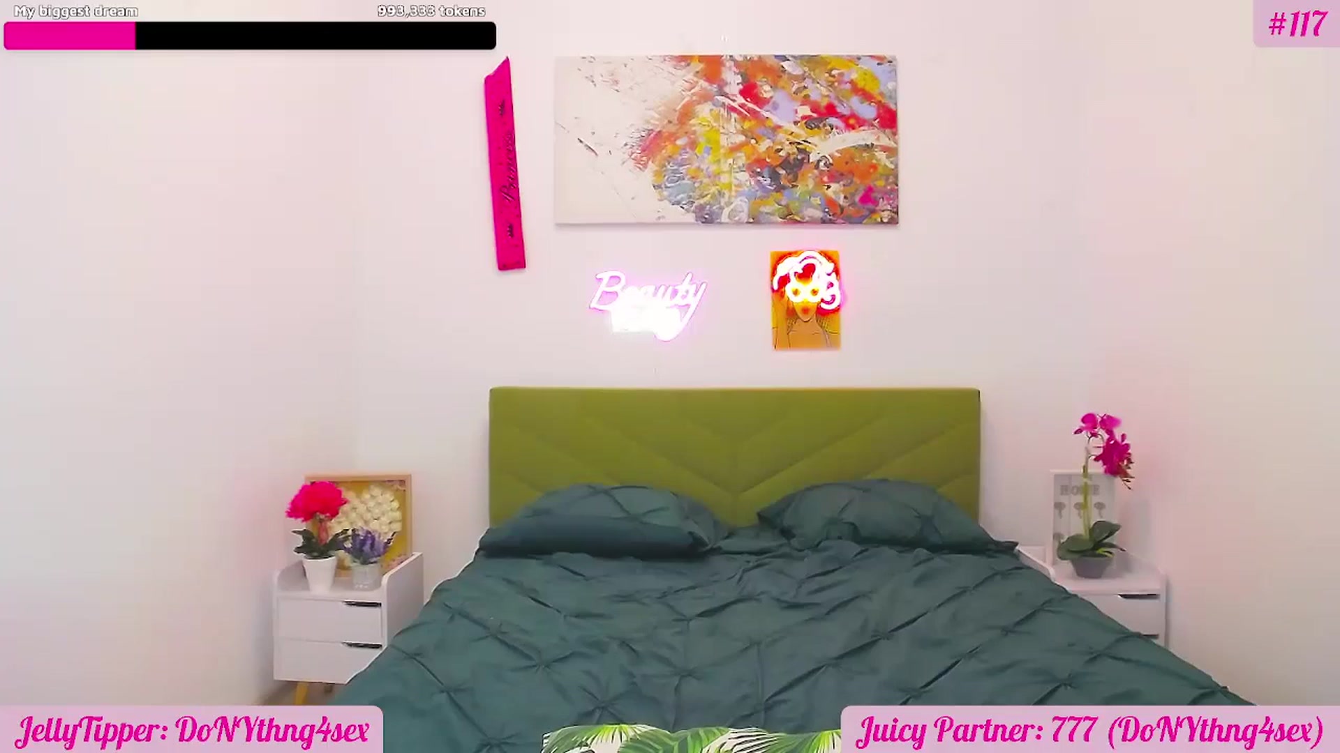 Gallery image thumbnail from JuicyJelly's myfreecams stream on, 08/28/2025, 17:41 image 12 of 20