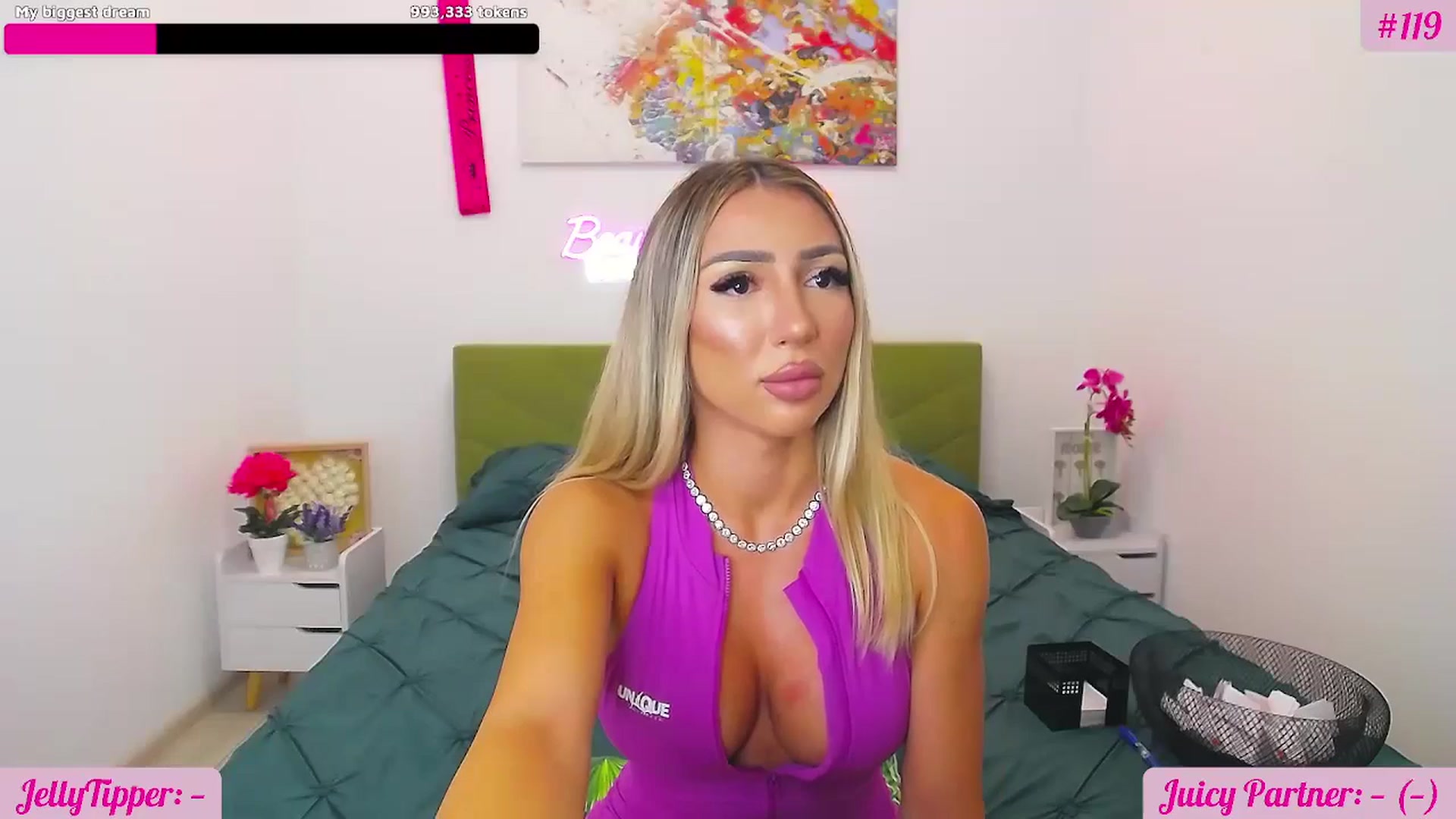 Gallery image thumbnail from JuicyJelly's myfreecams stream on, 08/31/2025, 16:04 image 8 of 20