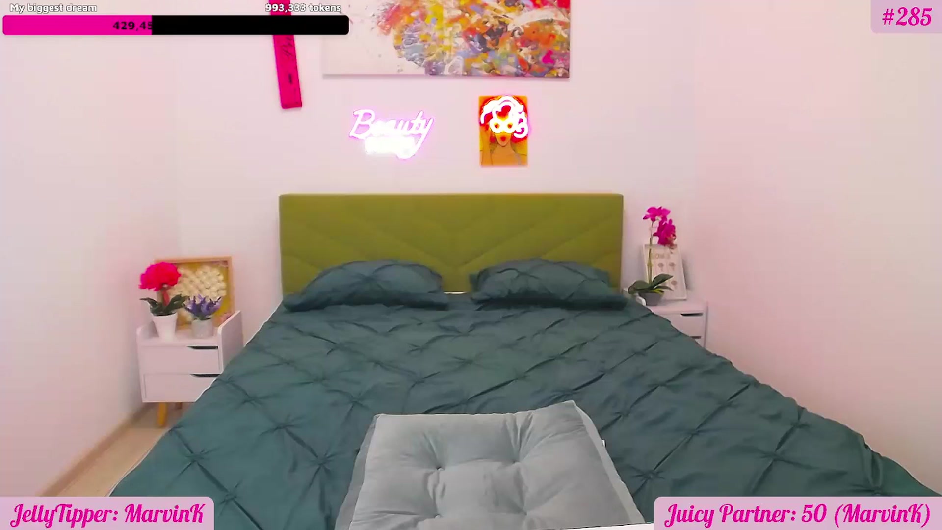 Gallery image thumbnail from JuicyJelly's myfreecams stream on, 10/09/2025, 15:59 image 18 of 20