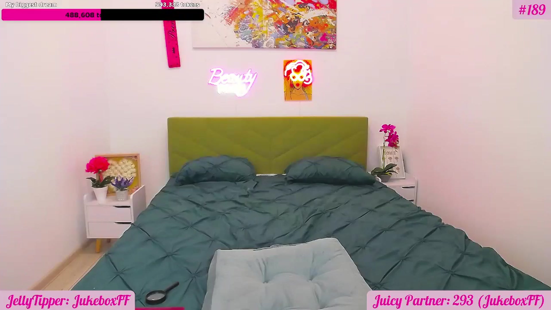 Gallery image thumbnail from JuicyJelly's myfreecams stream on, 10/18/2025, 18:16 image 17 of 20