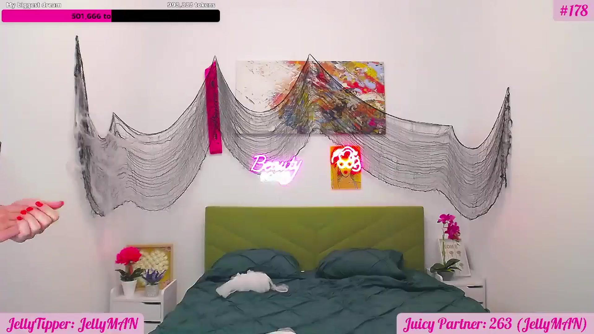 Gallery image thumbnail from JuicyJelly's myfreecams stream on, 10/21/2025, 18:01 image 16 of 20