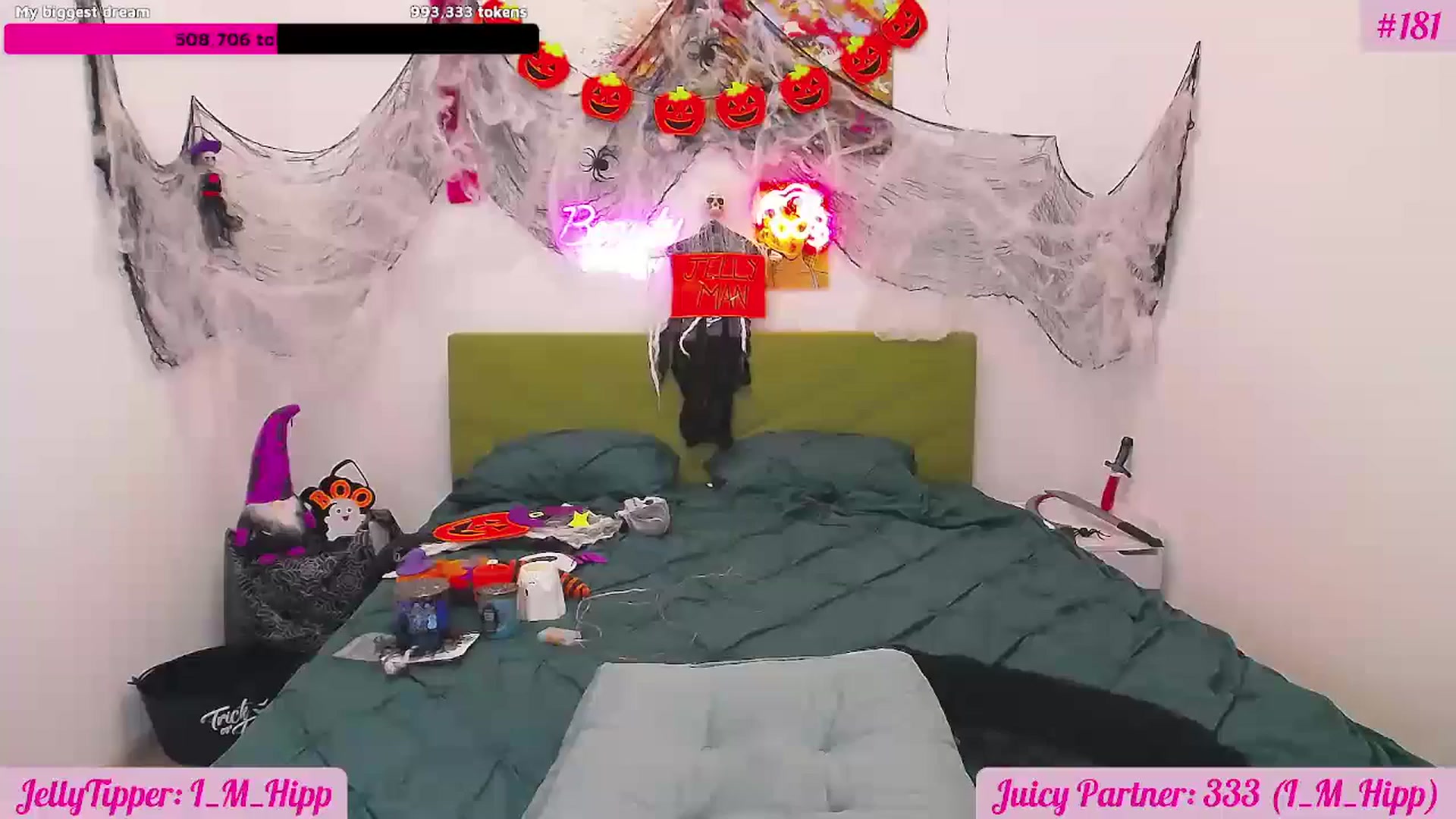 Gallery image thumbnail from JuicyJelly's myfreecams stream on, 10/23/2025, 18:34 image 12 of 20