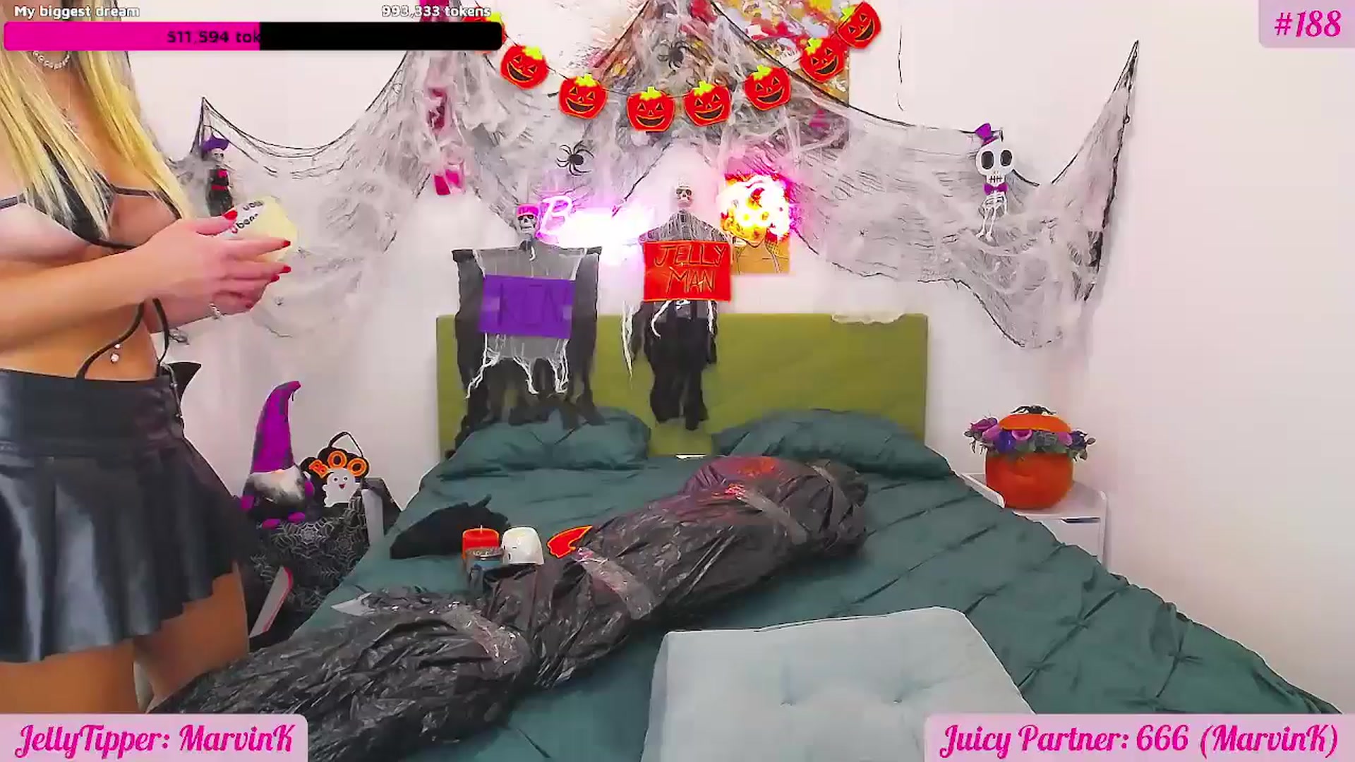 Gallery image thumbnail from JuicyJelly's myfreecams stream on, 10/24/2025, 17:34 image 18 of 20