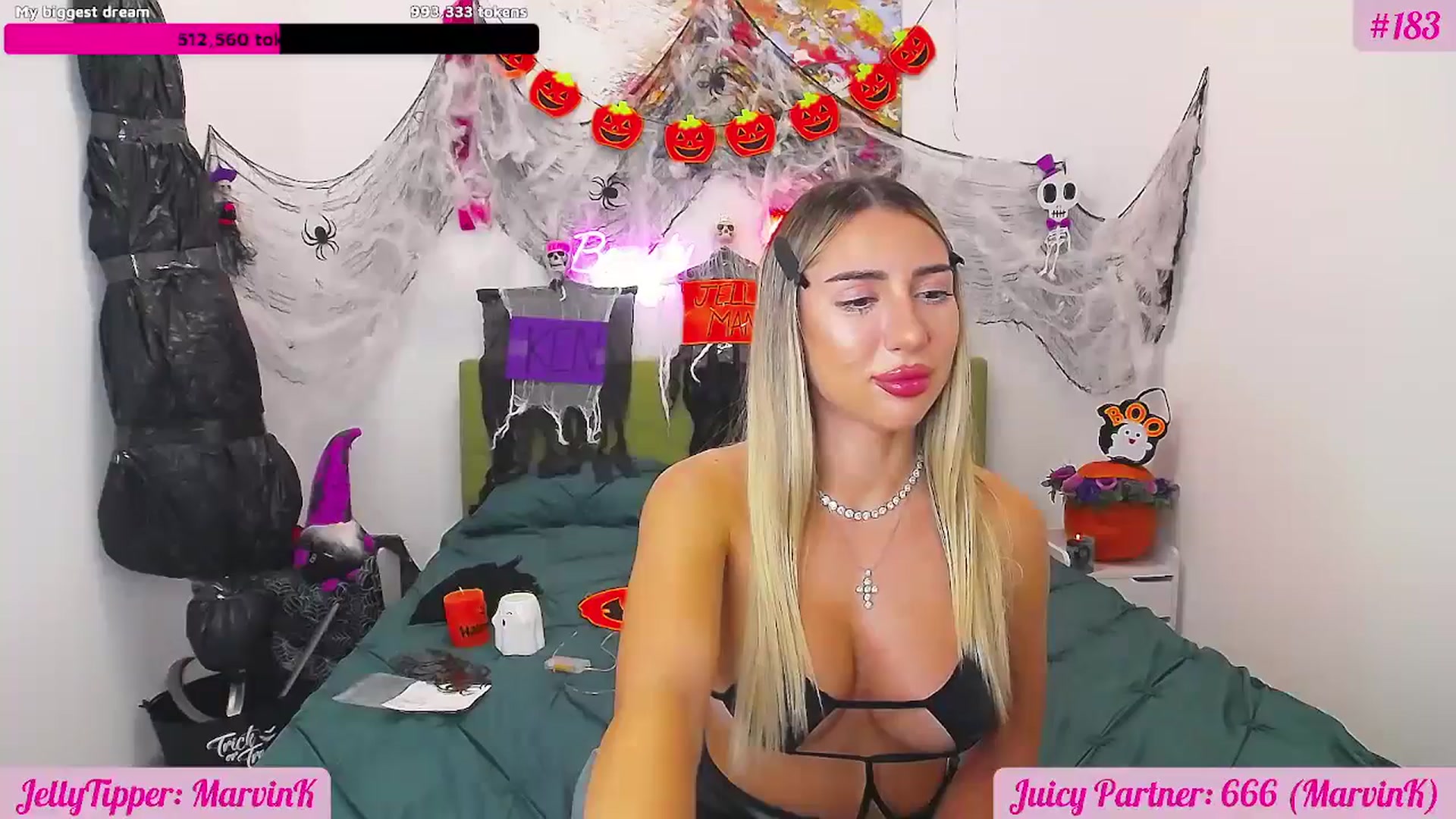 Gallery image thumbnail from JuicyJelly's myfreecams stream on, 10/24/2025, 19:25 image 7 of 20