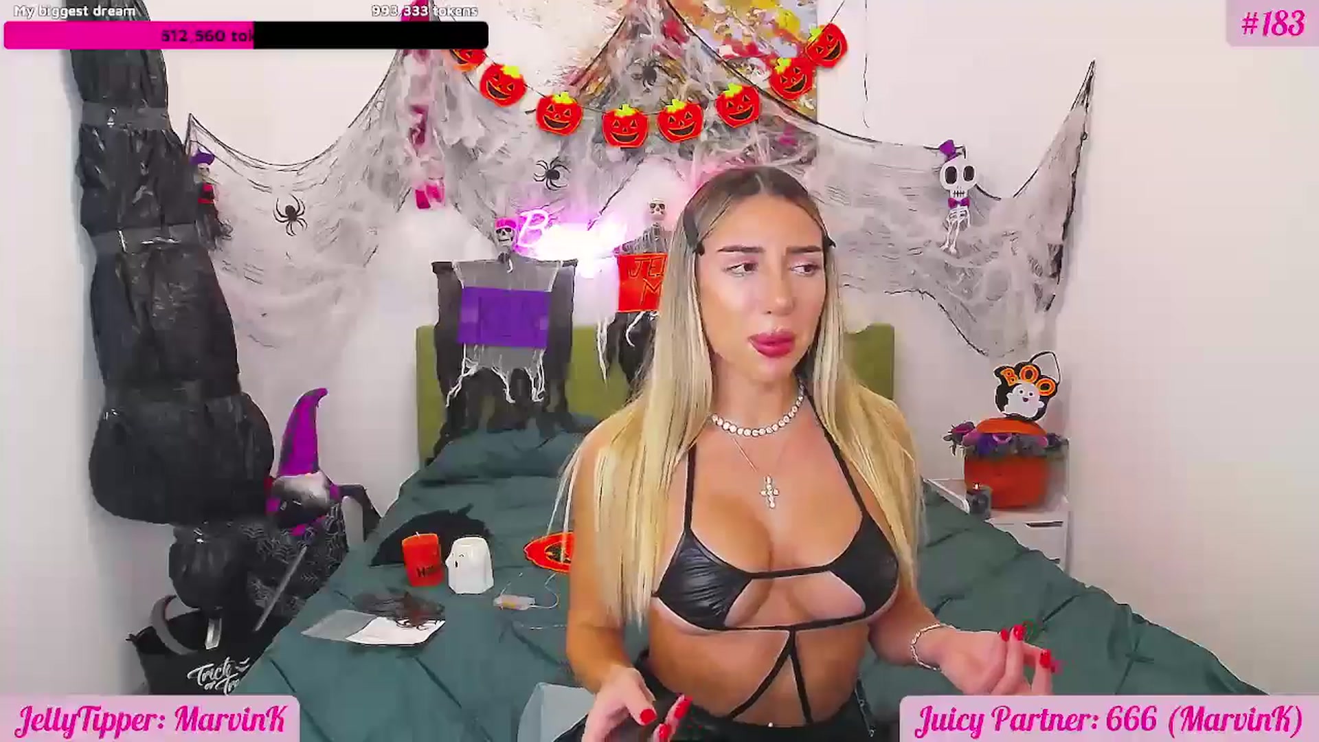 Gallery image thumbnail from JuicyJelly's myfreecams stream on, 10/24/2025, 19:25 image 5 of 20