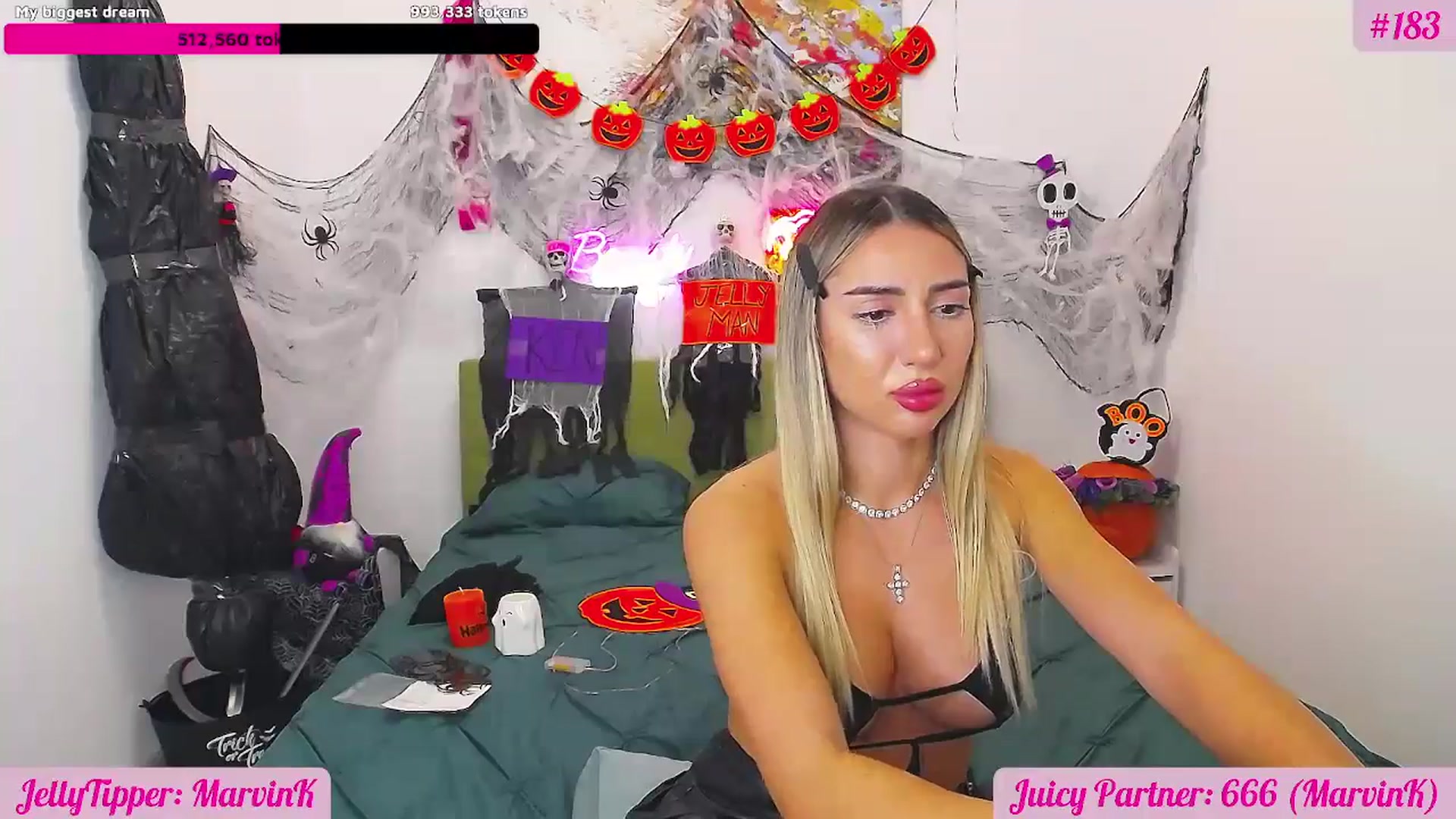 Gallery image thumbnail from JuicyJelly's myfreecams stream on, 10/24/2025, 19:25 image 6 of 20
