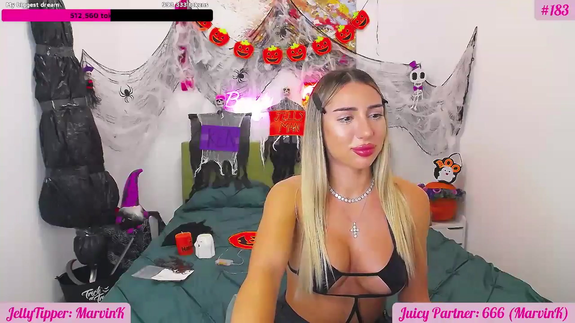 Gallery image thumbnail from JuicyJelly's myfreecams stream on, 10/24/2025, 19:25 image 10 of 20