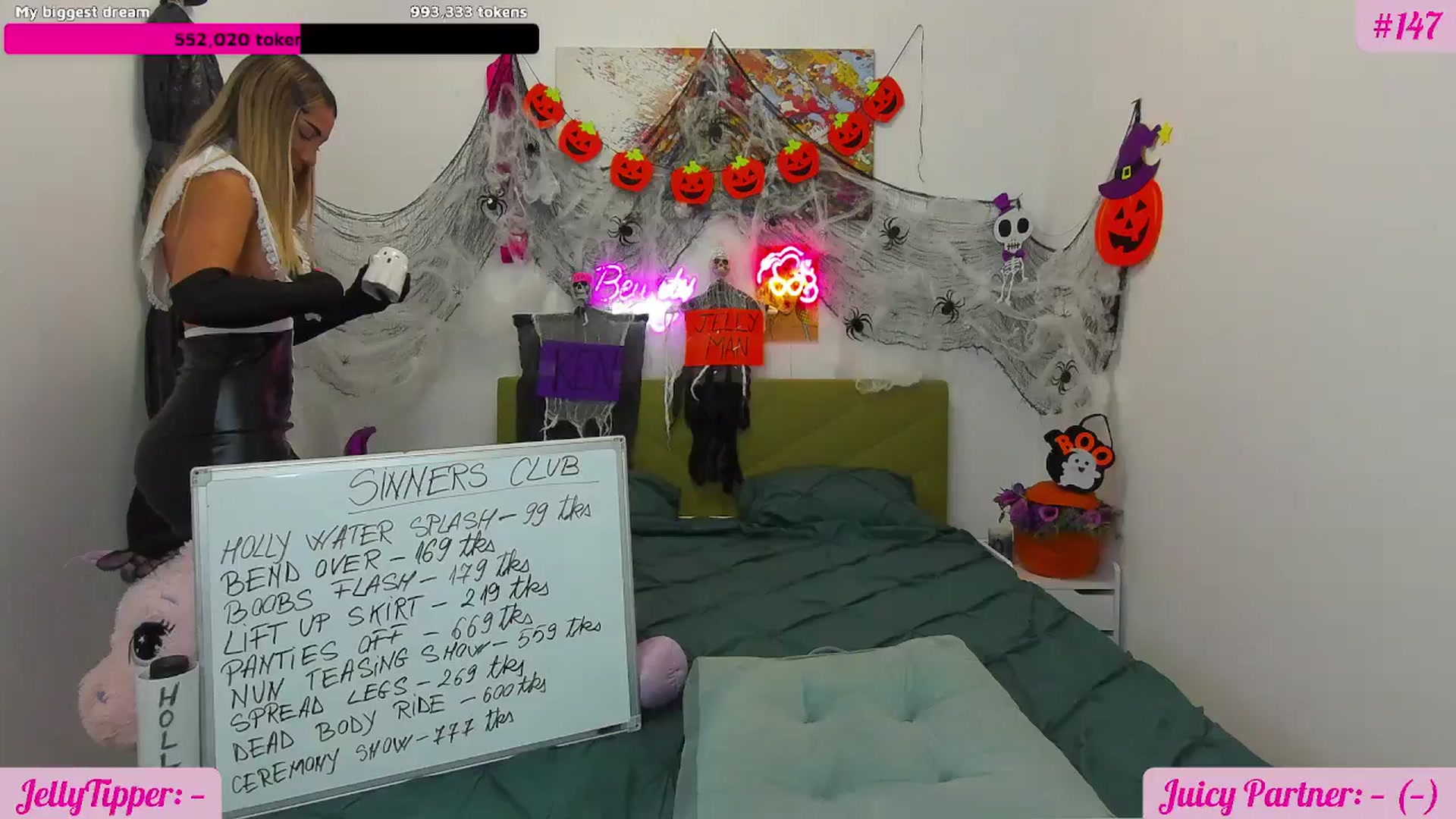 Gallery image thumbnail from JuicyJelly's myfreecams stream on, 10/28/2025, 16:53 image 1 of 20