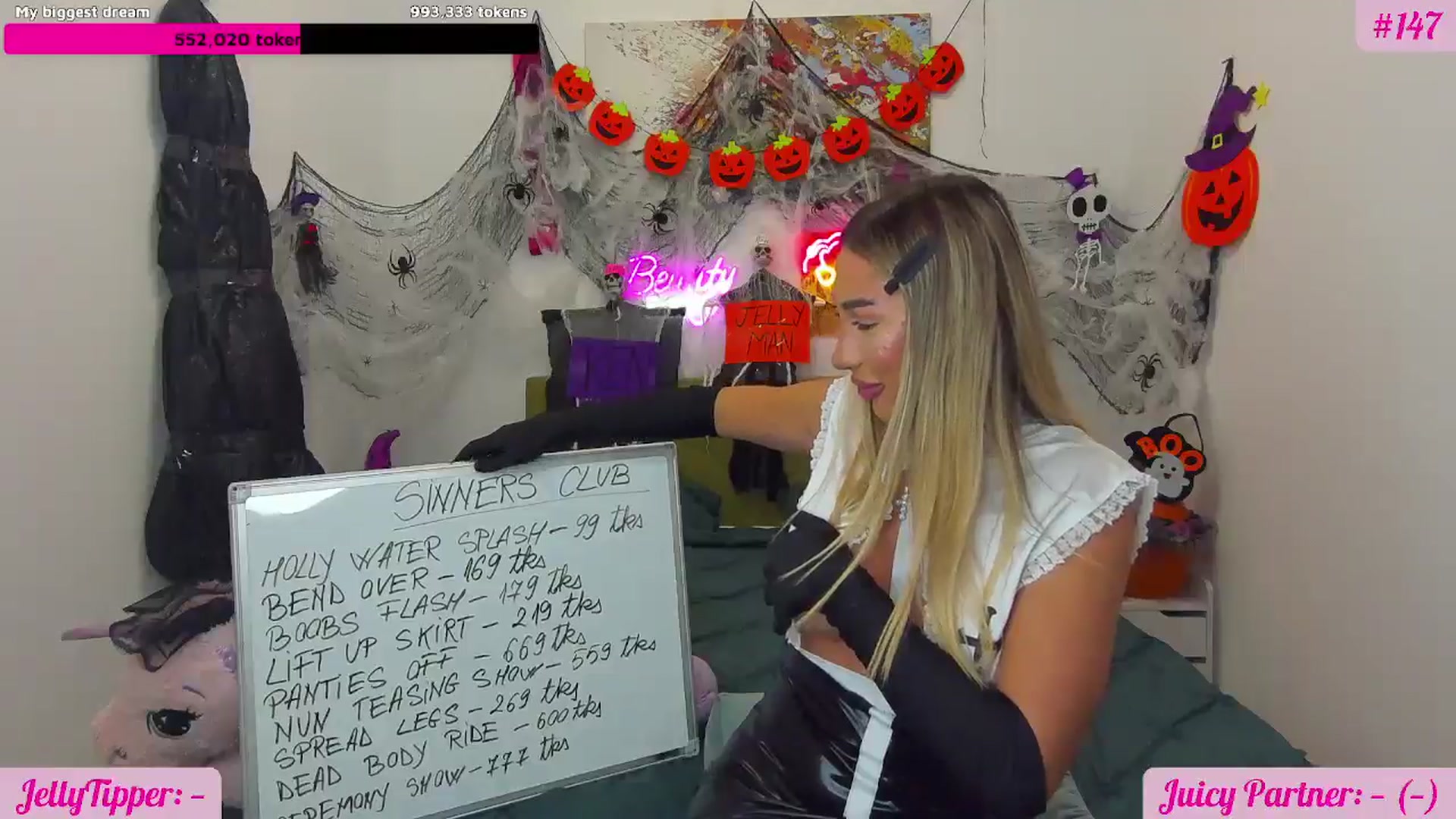 Gallery image thumbnail from JuicyJelly's myfreecams stream on, 10/28/2025, 16:53 image 3 of 20