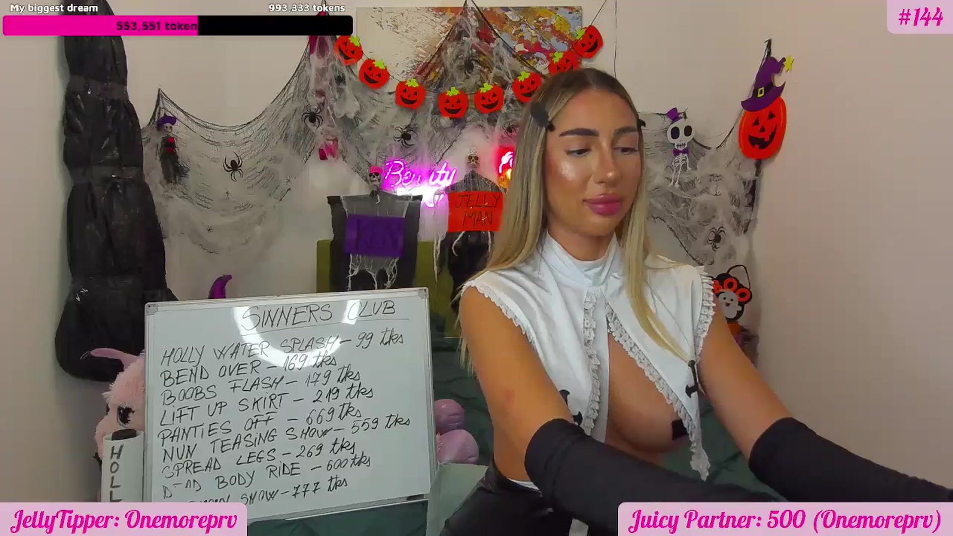 Gallery image thumbnail from JuicyJelly's myfreecams stream on, 10/28/2025, 18:31 image 5 of 20