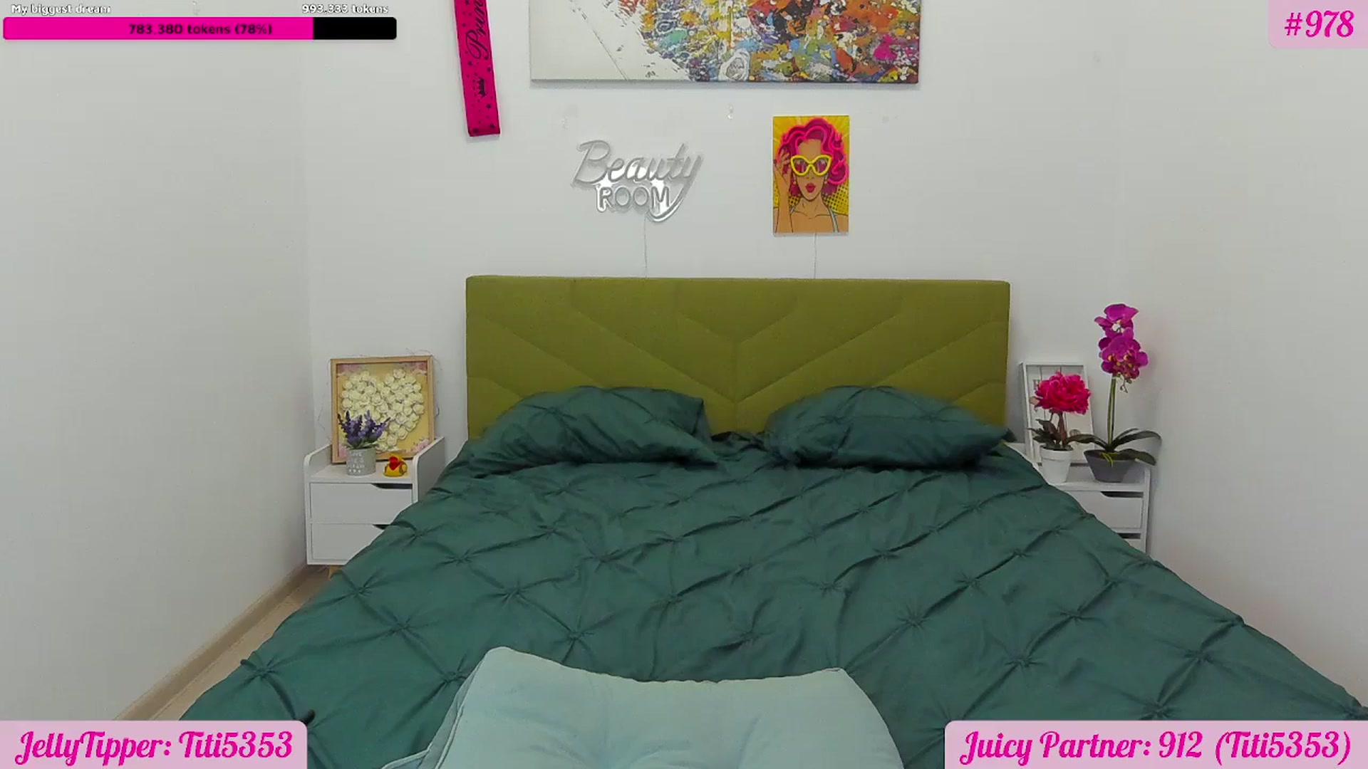 Gallery image thumbnail from JuicyJelly's myfreecams stream on, 12/06/2025, 18:21 image 6 of 20