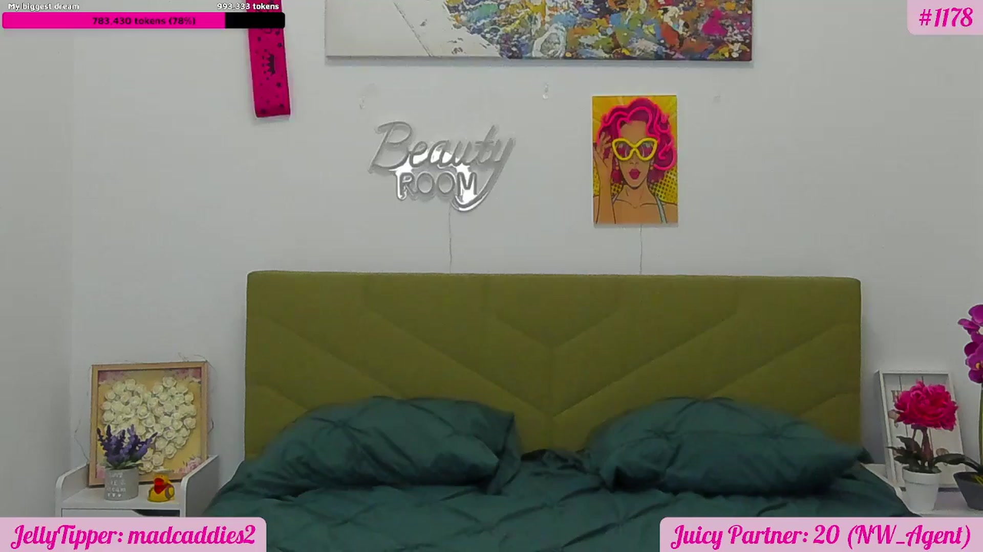 Gallery image thumbnail from JuicyJelly's myfreecams stream on, 12/08/2025, 18:15 image 13 of 20