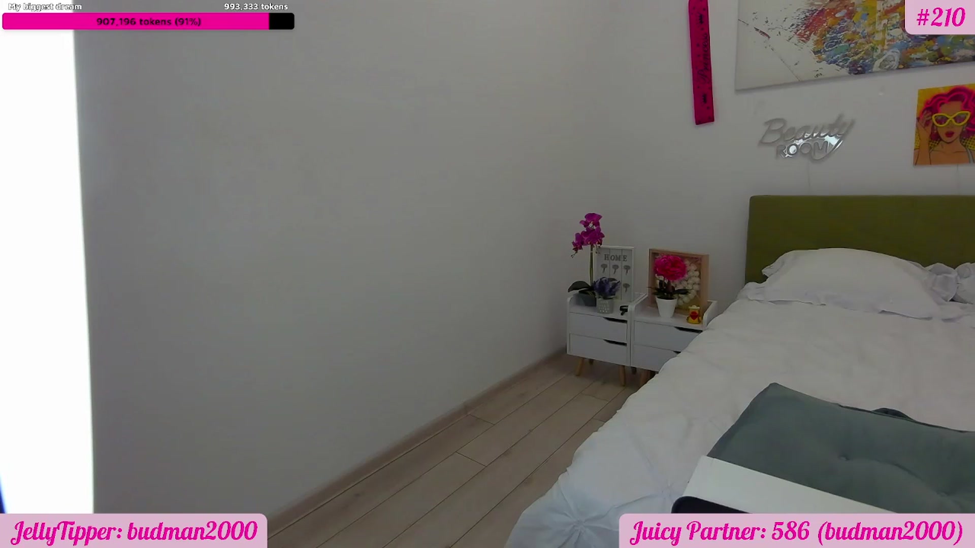 Gallery image thumbnail from JuicyJelly's myfreecams stream on, 01/13/2026, 19:25 image 7 of 20