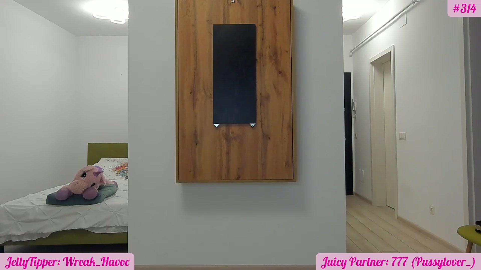 Gallery image thumbnail from JuicyJelly's myfreecams stream on, 03/21/2026, 18:49 image 14 of 20