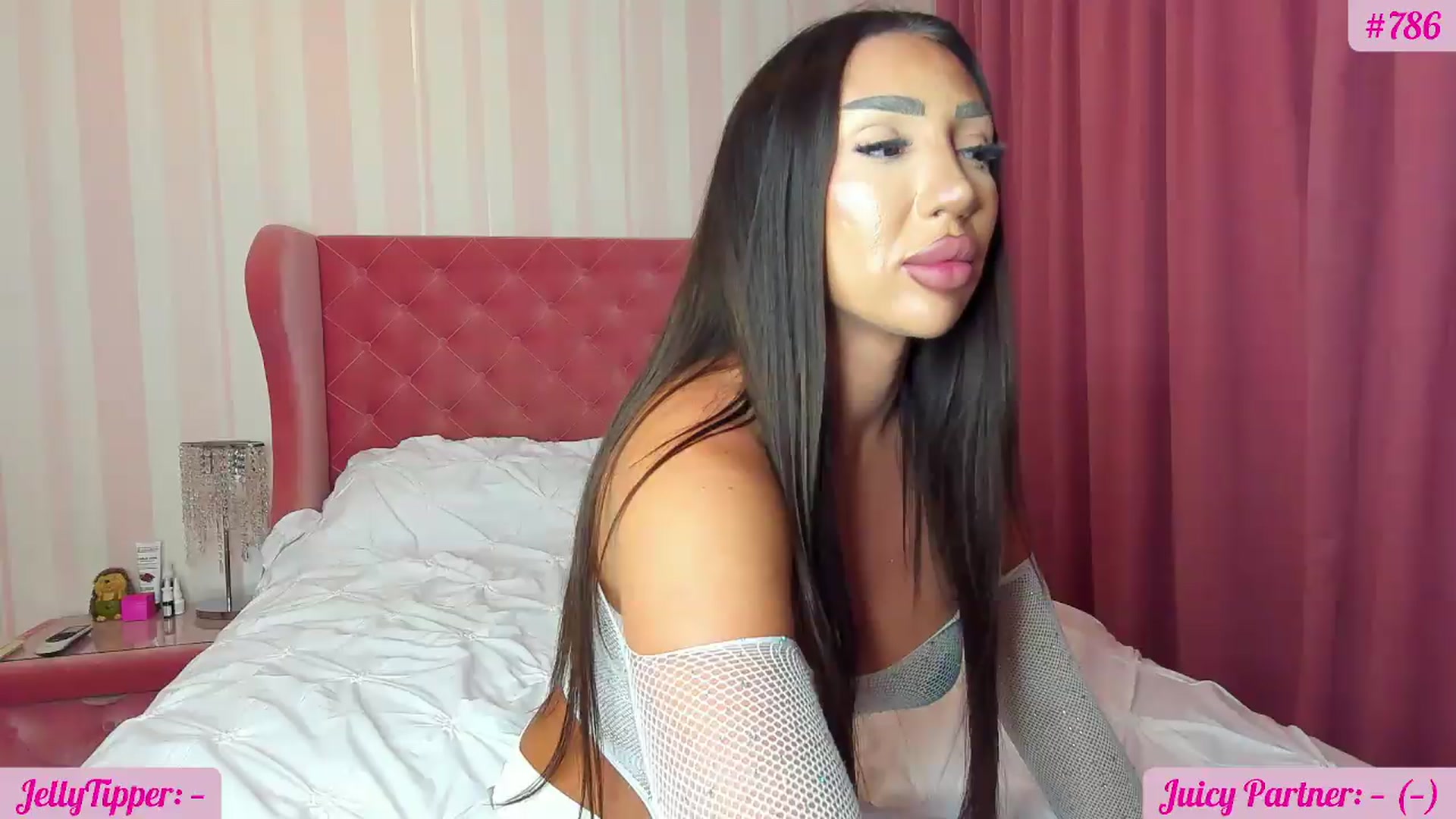 Gallery image thumbnail from JuicyJelly's myfreecams stream on, 06/22/2026, 17:38 image 9 of 20