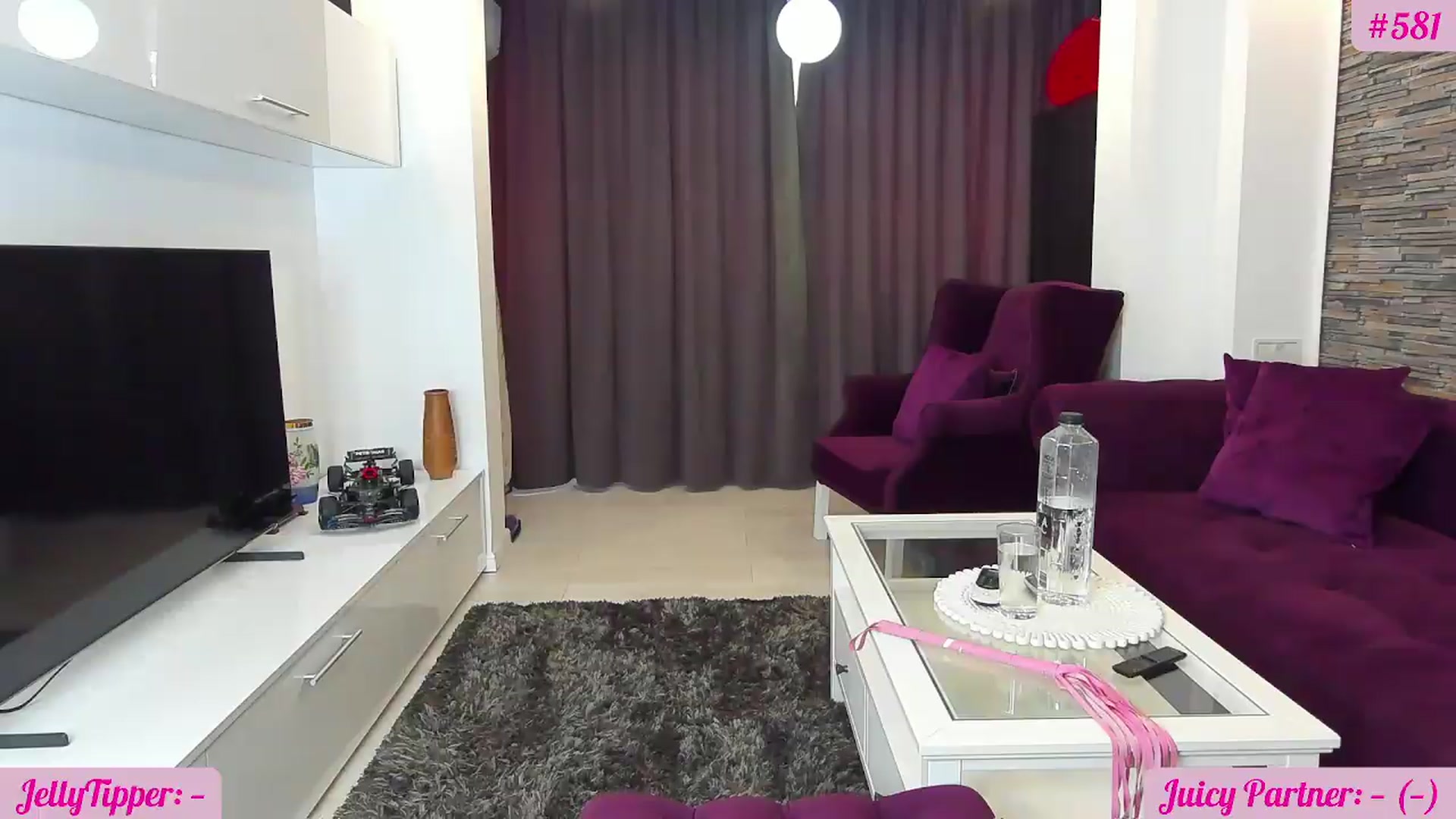 Gallery image thumbnail from JuicyJelly's myfreecams stream on, 06/30/2026, 16:13 image 14 of 20