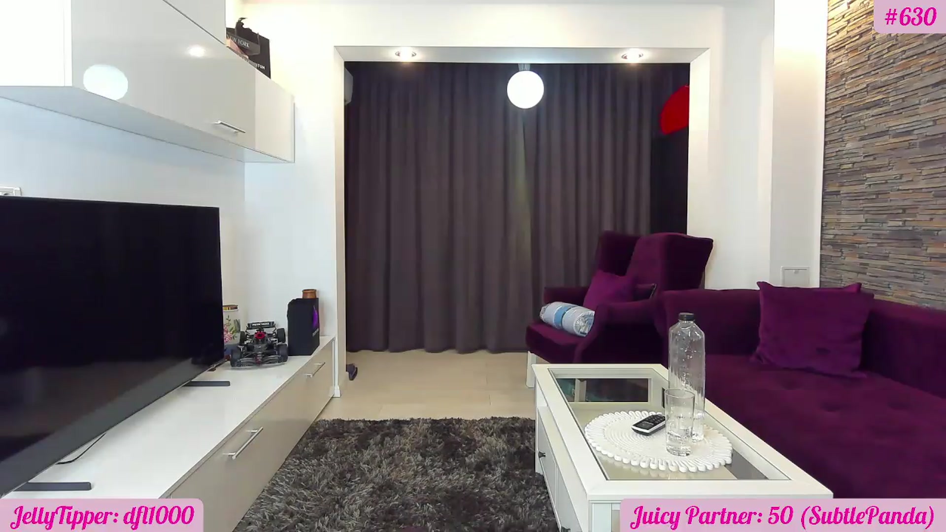 Gallery image thumbnail from JuicyJelly's myfreecams stream on, 07/28/2026, 18:45 image 5 of 20