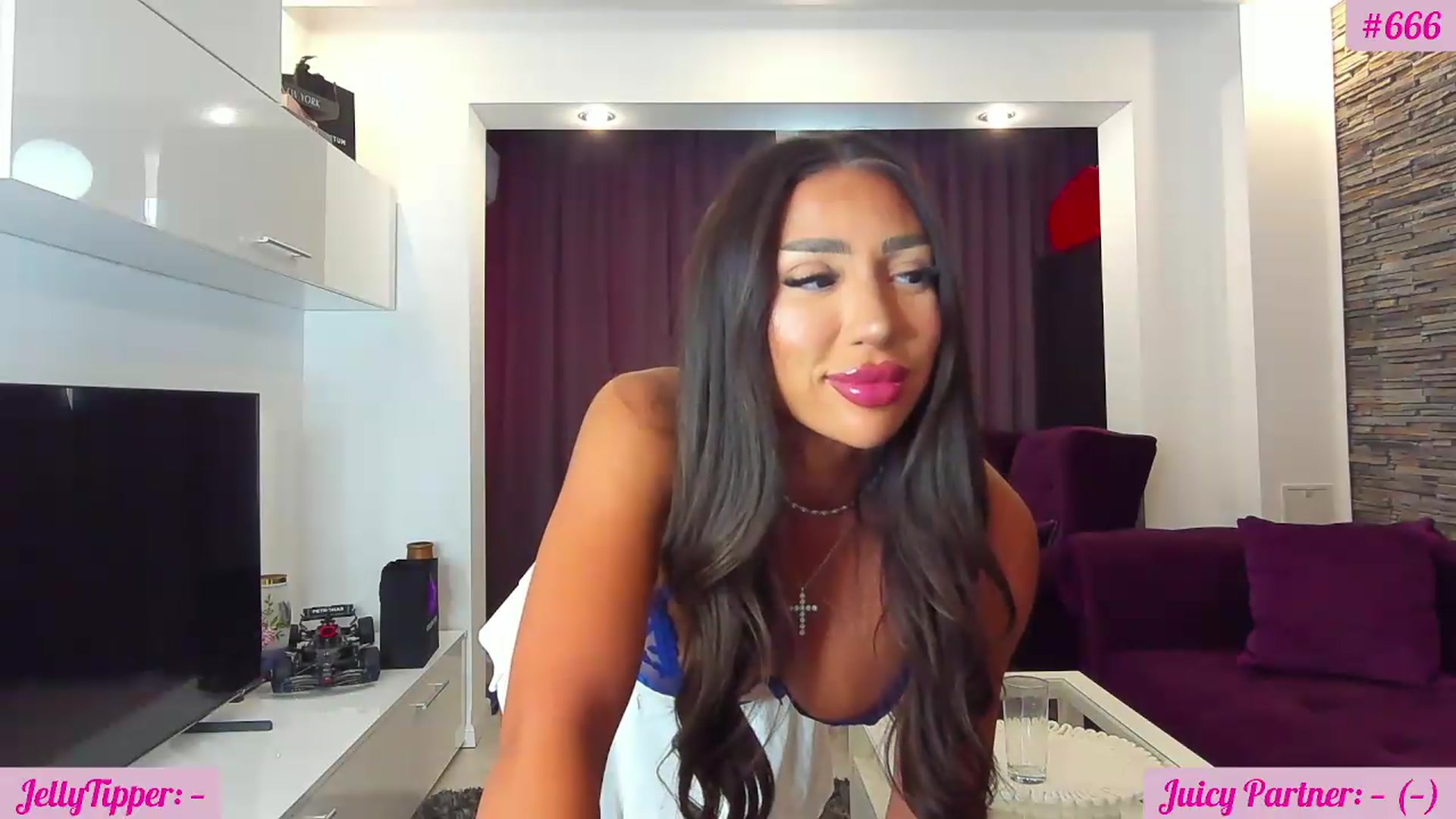 Gallery image thumbnail from JuicyJelly's myfreecams stream on, 07/29/2026, 16:34 image 5 of 20
