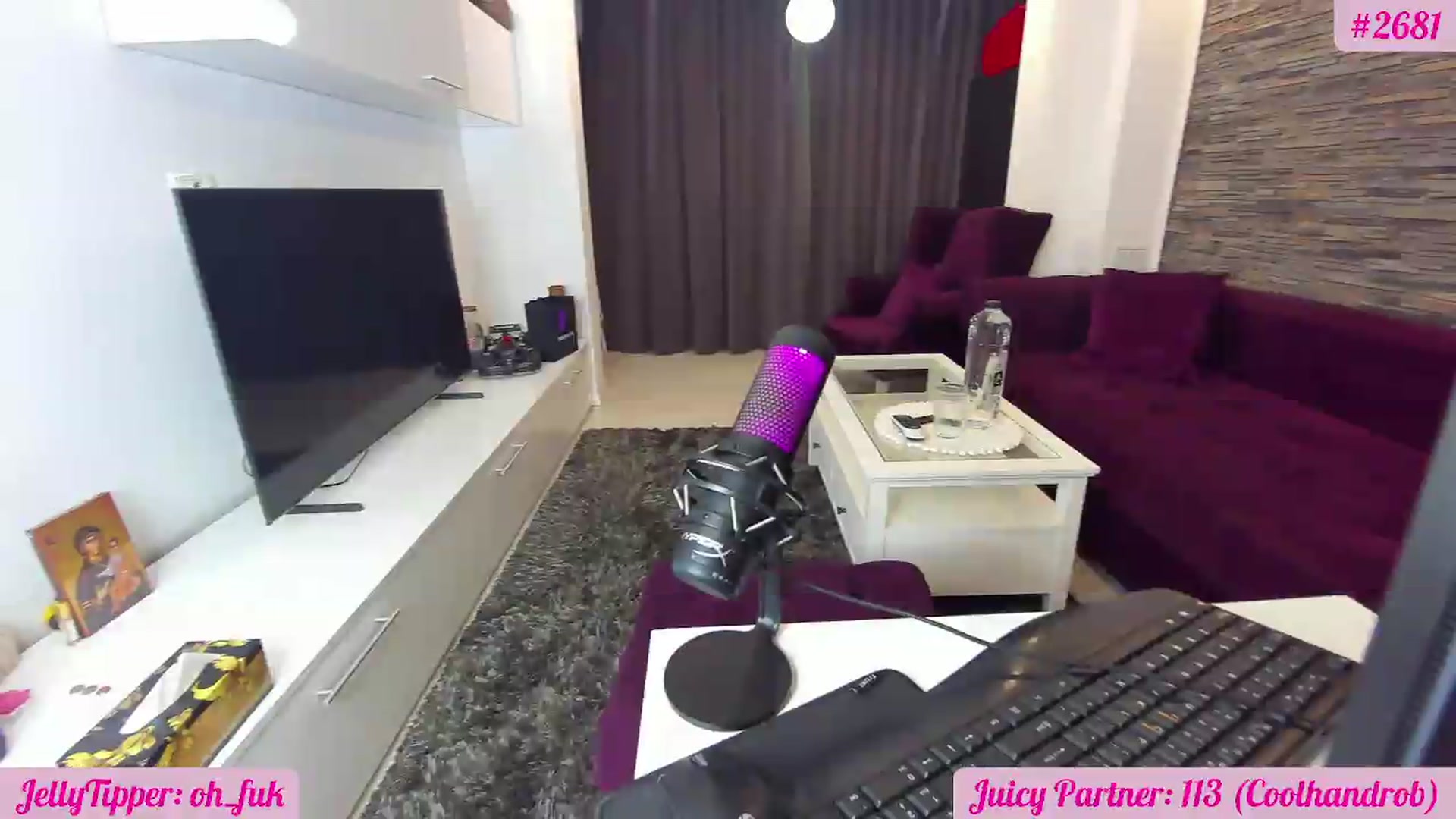 Gallery image thumbnail from JuicyJelly's myfreecams stream on, 08/24/2026, 18:31 image 10 of 20