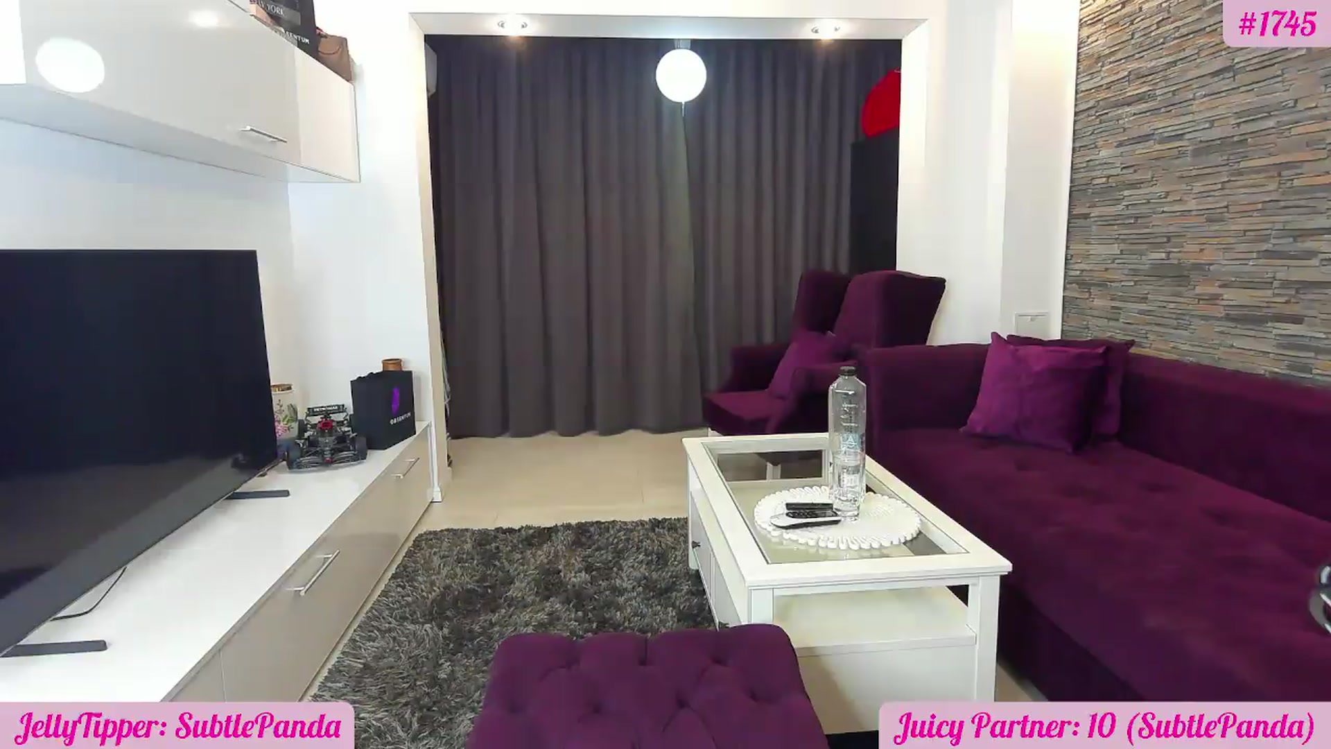 Gallery image thumbnail from JuicyJelly's myfreecams stream on, 08/29/2026, 17:10 image 12 of 20