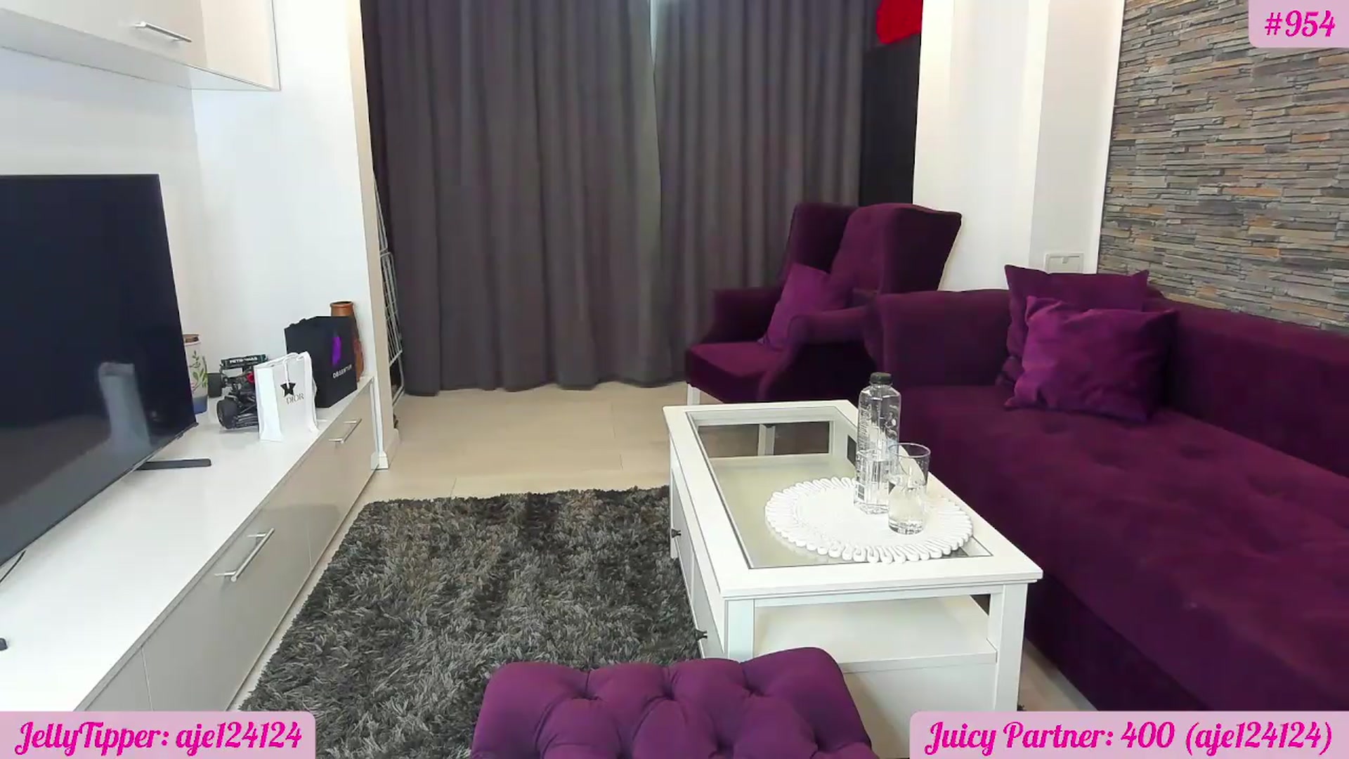 Gallery image thumbnail from JuicyJelly's myfreecams stream on, 10/08/2026, 18:27 image 8 of 20