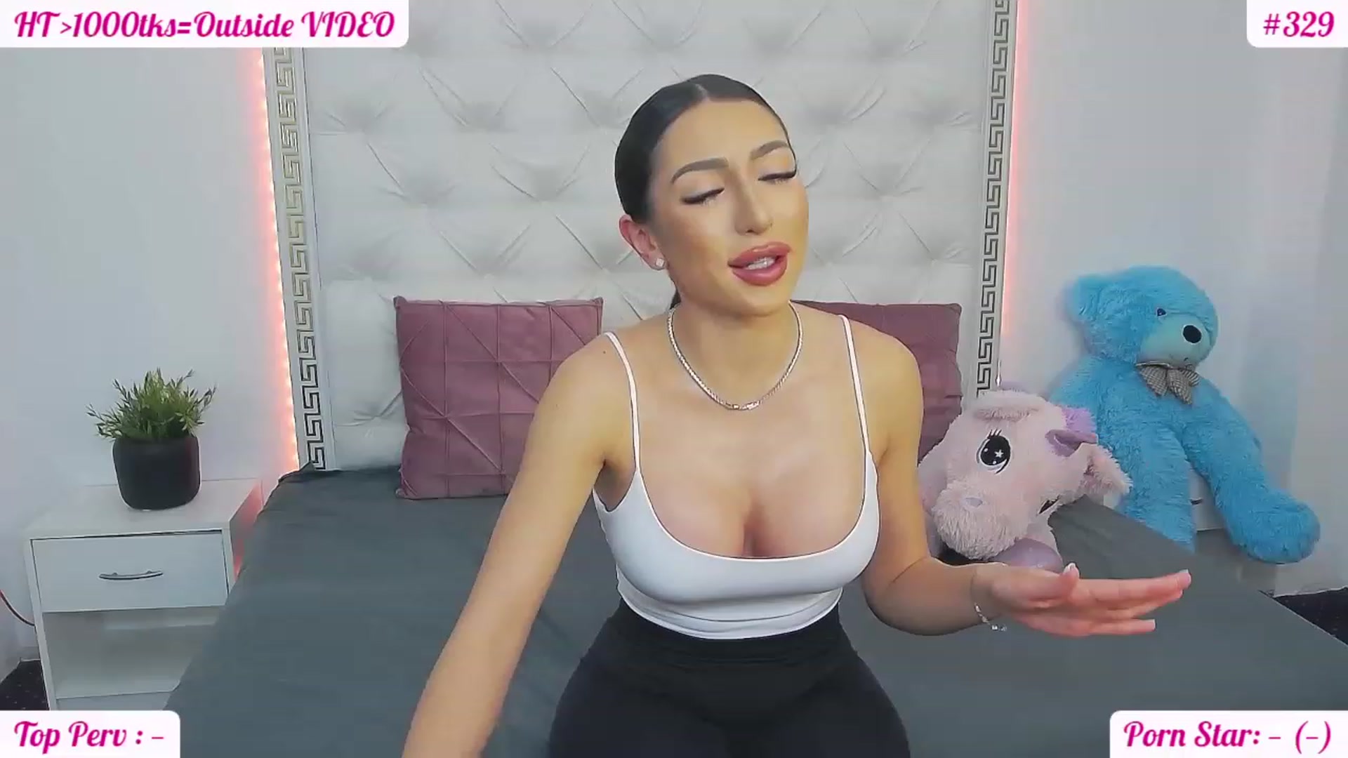 Gallery image thumbnail from JuicyJelly_'s myfreecams stream on, 04/21/2023, 13:45 image 2 of 20