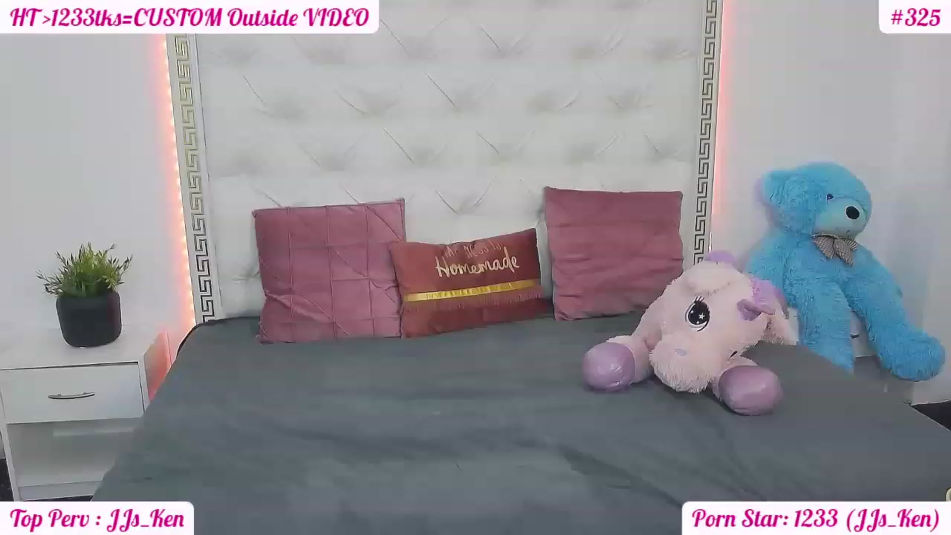 Gallery image thumbnail from JuicyJelly_'s myfreecams stream on, 04/21/2023, 17:21 image 12 of 20