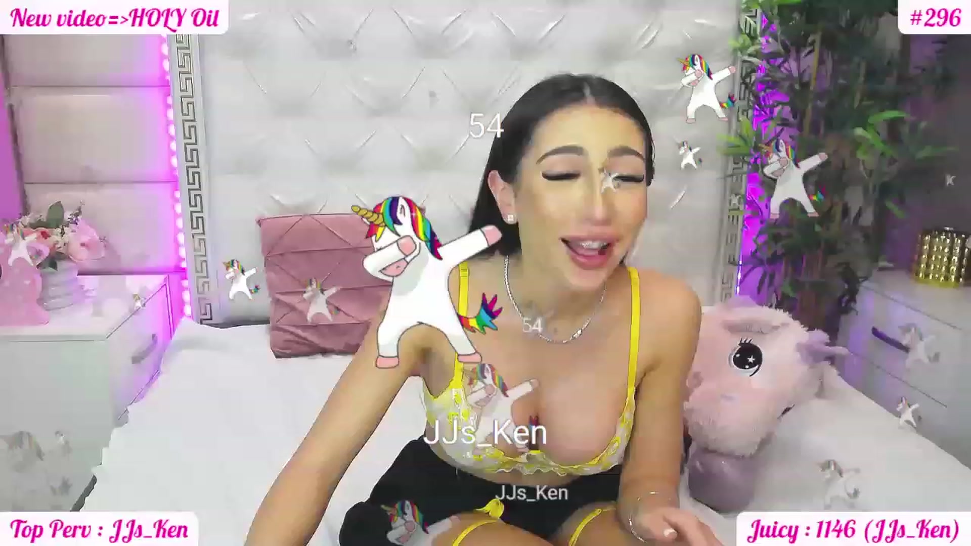 Gallery image thumbnail from JuicyJelly_'s myfreecams stream on, 04/27/2023, 17:19 image 12 of 20