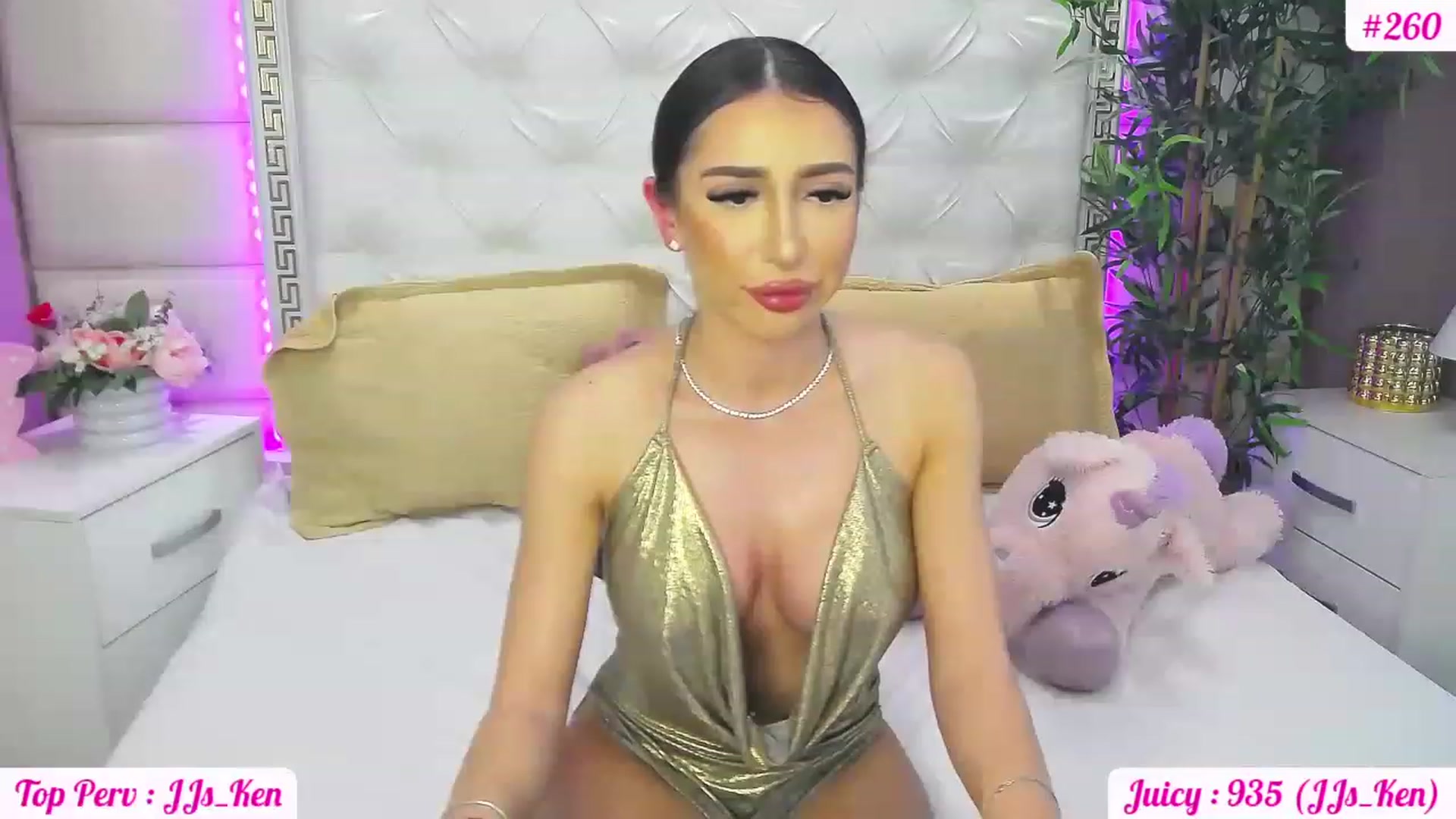 Gallery image thumbnail from JuicyJelly_'s myfreecams stream on, 04/28/2023, 15:18 image 10 of 20