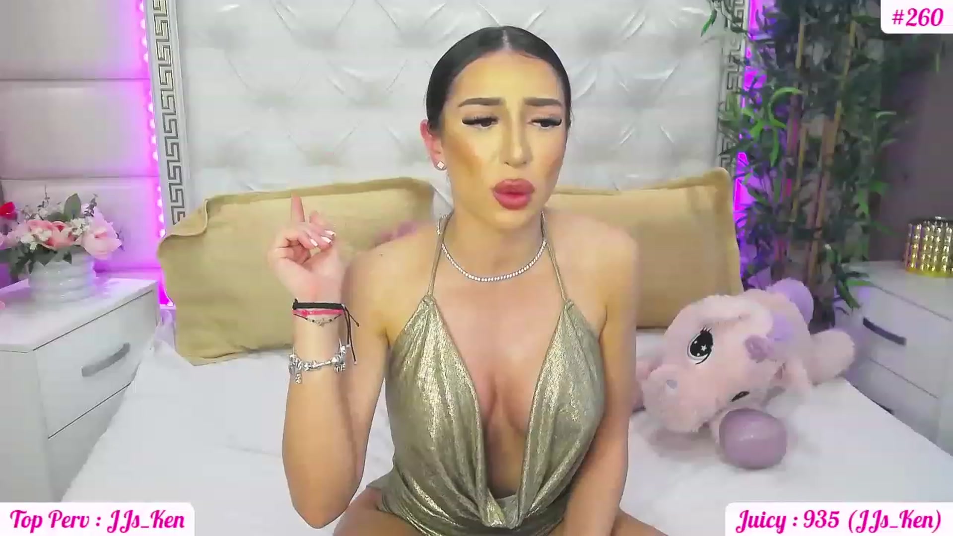 Gallery image thumbnail from JuicyJelly_'s myfreecams stream on, 04/28/2023, 15:18 image 16 of 20