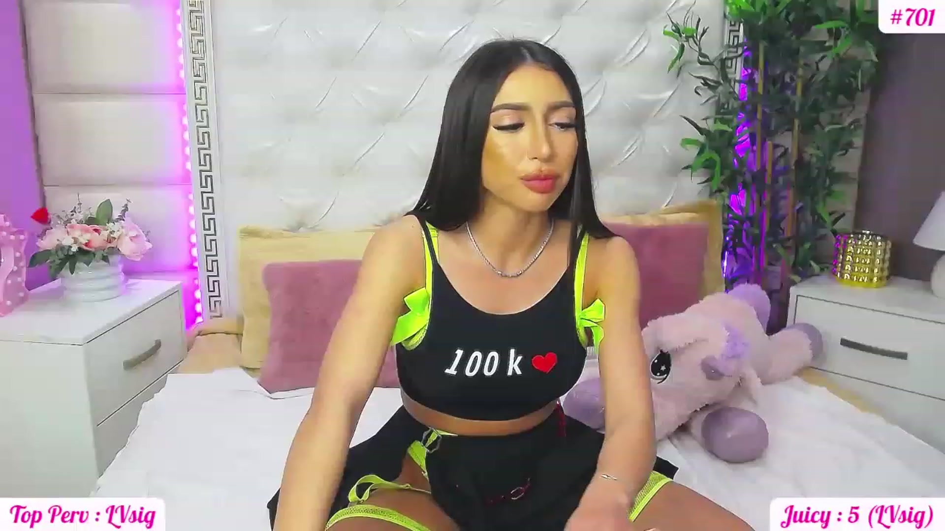 Gallery image thumbnail from JuicyJelly_'s myfreecams stream on, 05/09/2023, 17:42 image 8 of 20