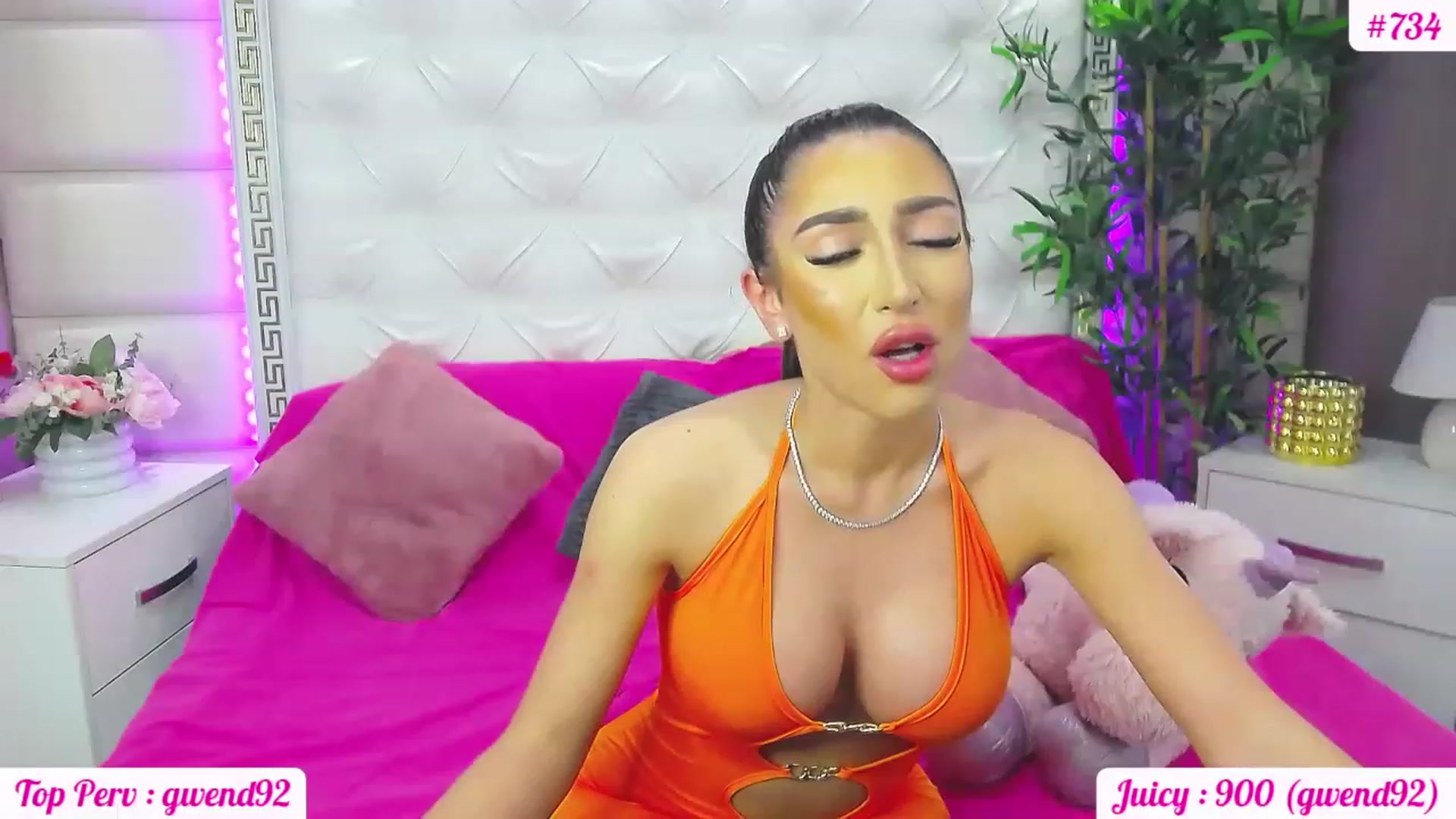 Gallery image thumbnail from JuicyJelly_'s myfreecams stream on, 05/16/2023, 13:40 image 2 of 20
