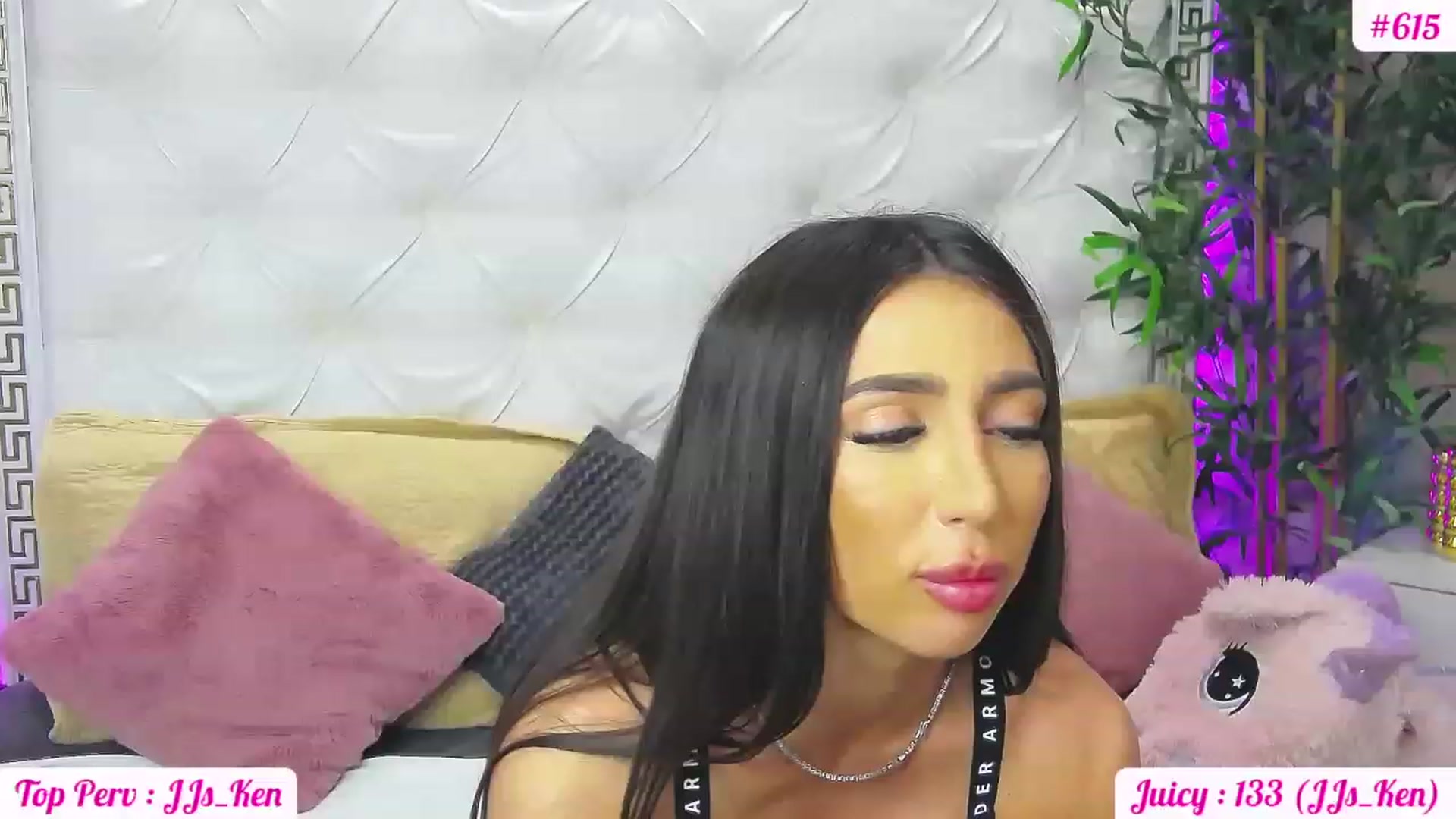 Gallery image thumbnail from JuicyJelly_'s myfreecams stream on, 05/17/2023, 19:29 image 14 of 20