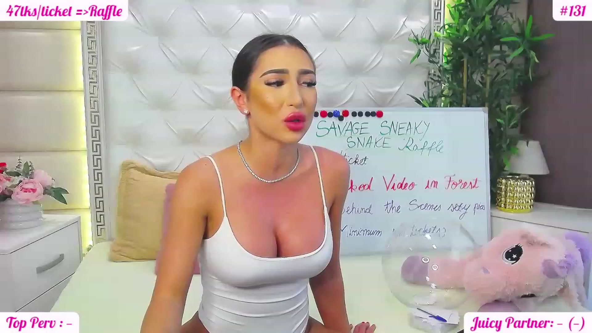 Gallery image thumbnail from JuicyJelly_'s myfreecams stream on, 06/05/2023, 13:04 image 1 of 20