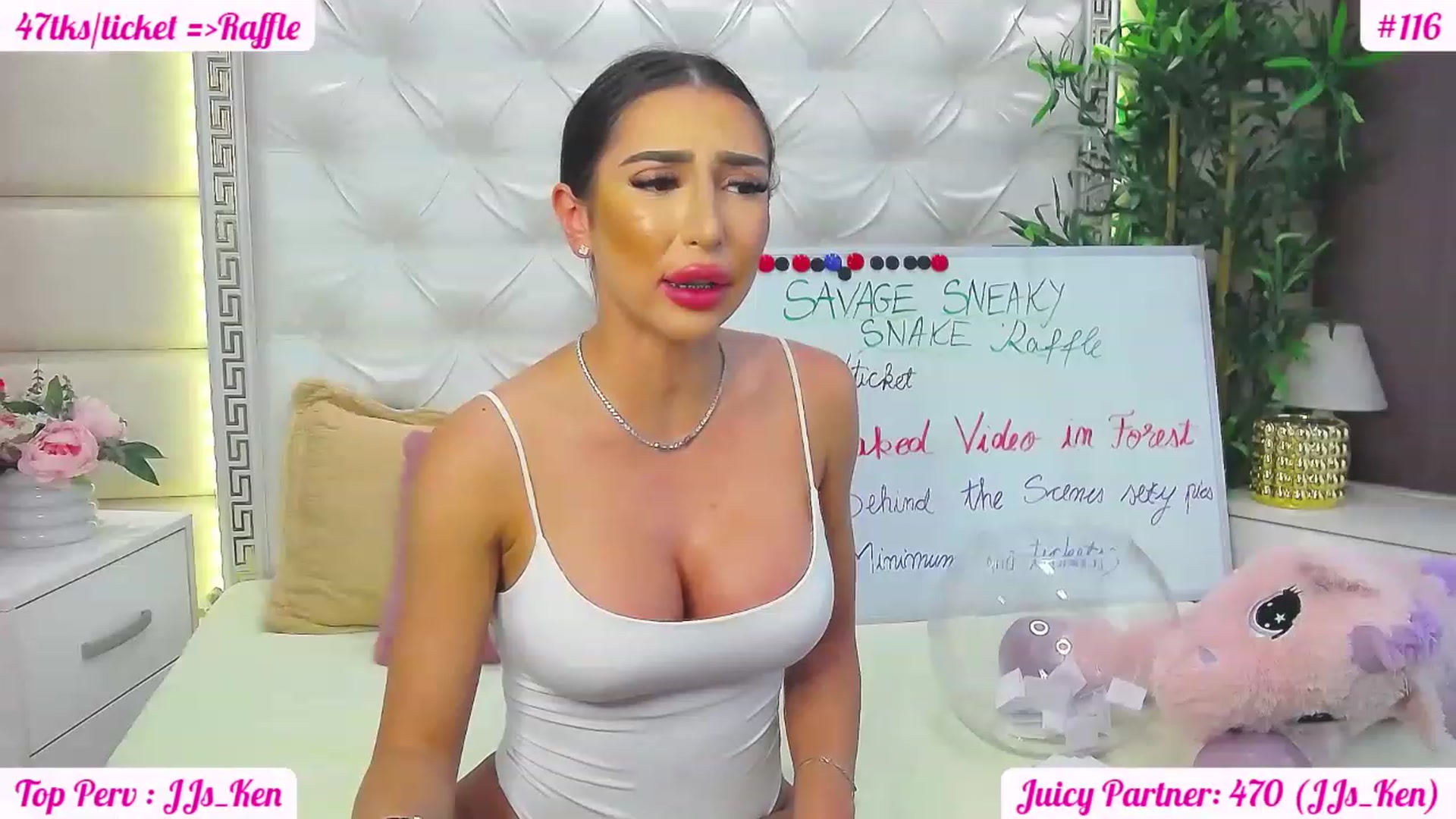 Gallery image thumbnail from JuicyJelly_'s myfreecams stream on, 06/05/2023, 14:57 image 10 of 20
