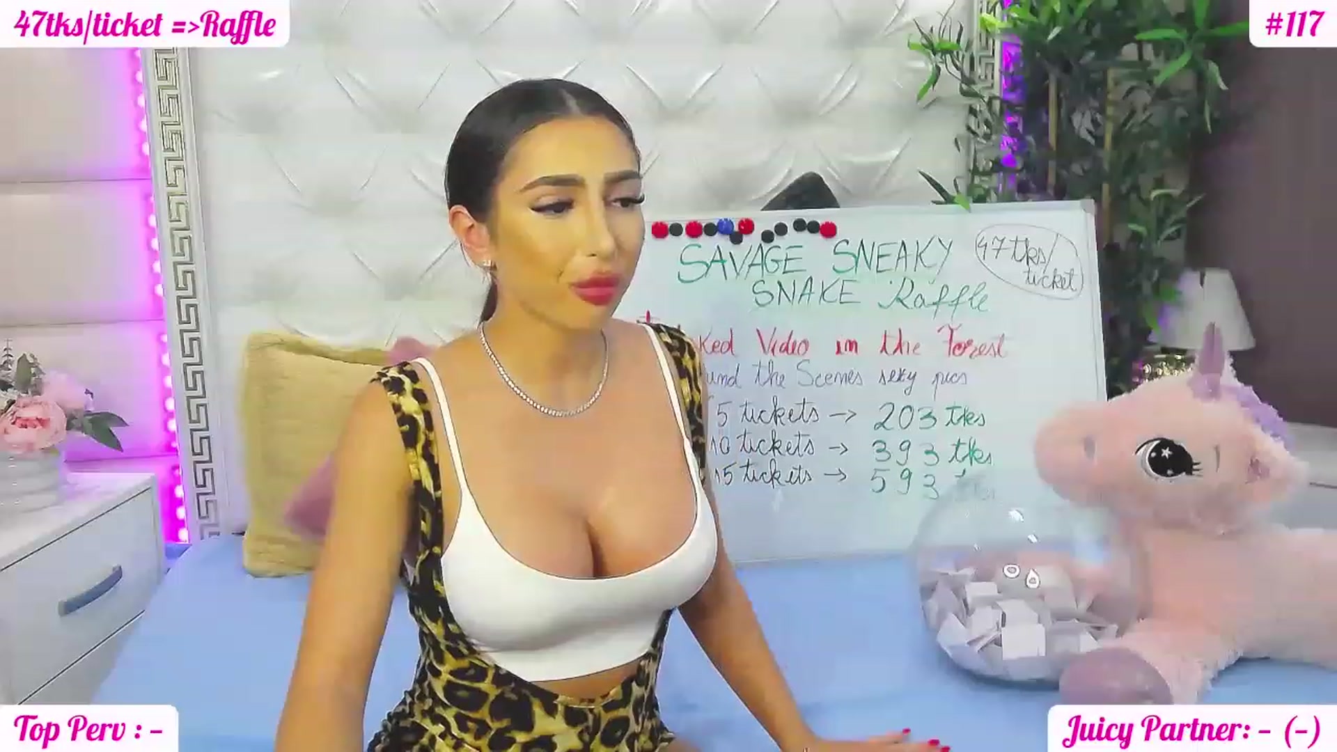Gallery image thumbnail from JuicyJelly_'s myfreecams stream on, 06/06/2023, 13:49 image 2 of 20