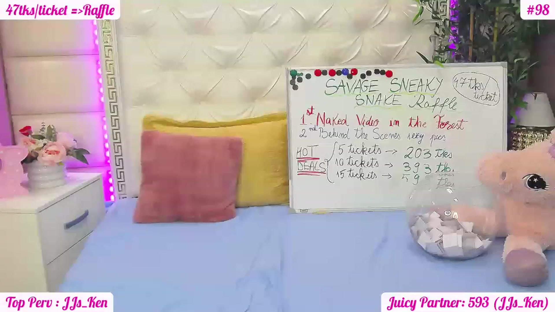 Gallery image thumbnail from JuicyJelly_'s myfreecams stream on, 06/06/2023, 15:45 image 8 of 20