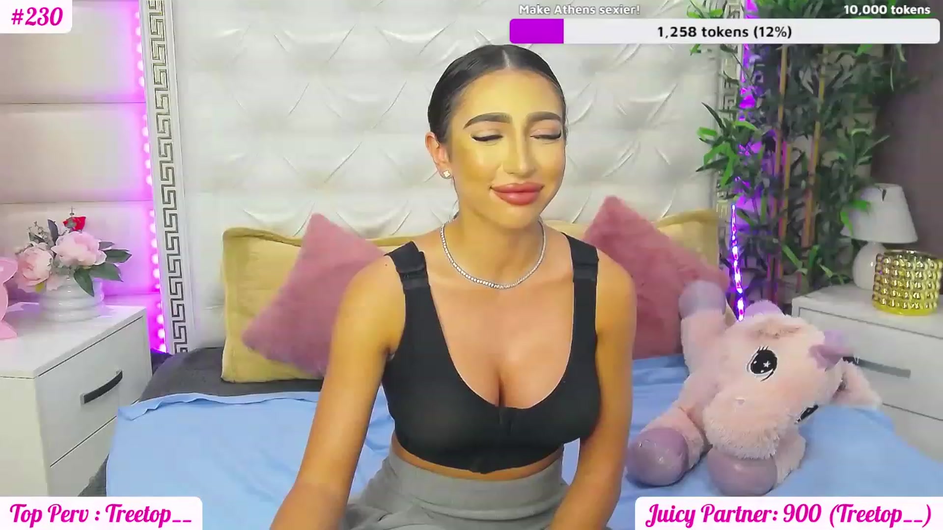 Gallery image thumbnail from JuicyJelly_'s myfreecams stream on, 06/22/2023, 14:40 image 9 of 20