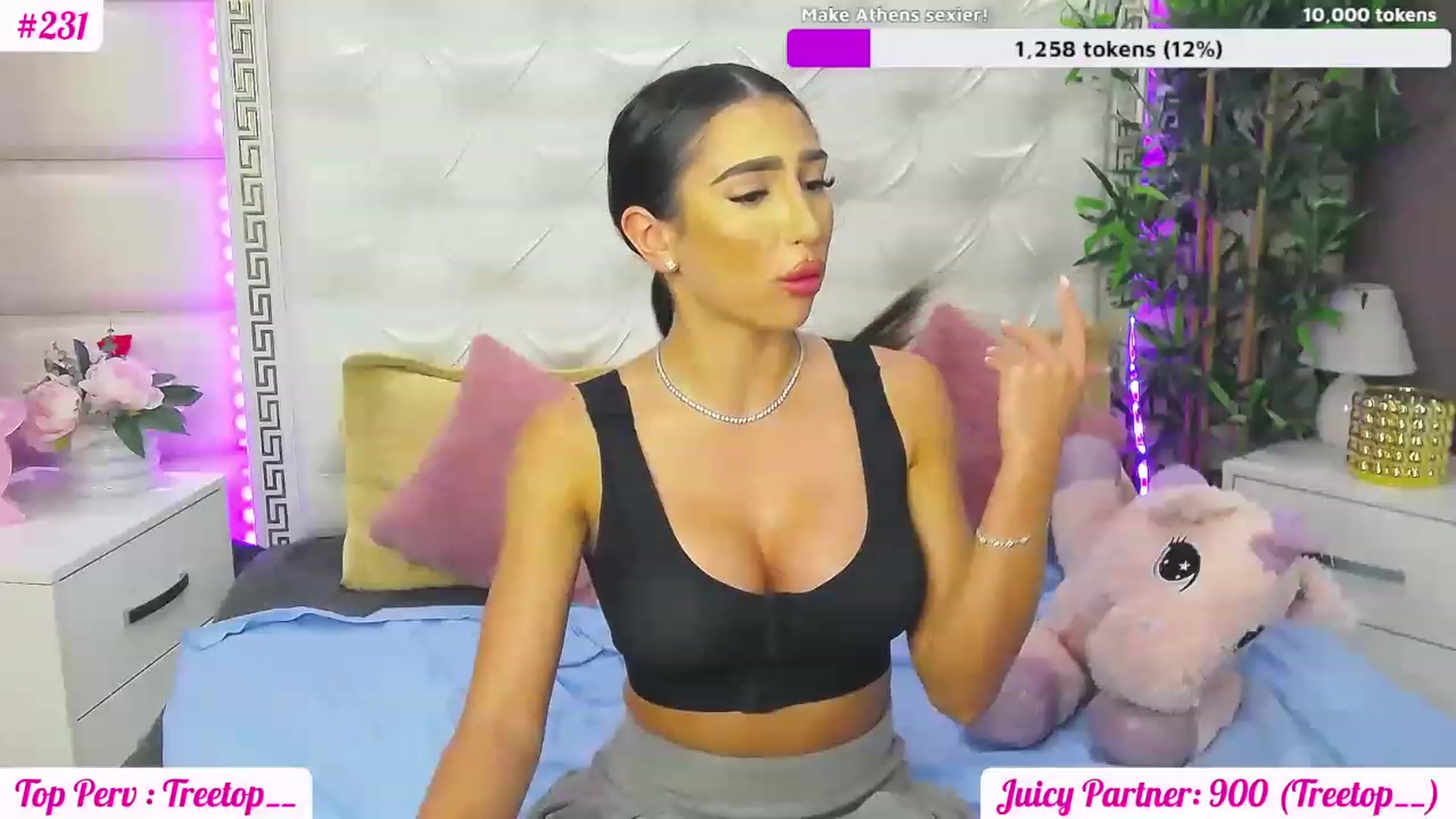 Gallery image thumbnail from JuicyJelly_'s myfreecams stream on, 06/22/2023, 16:23 image 12 of 20