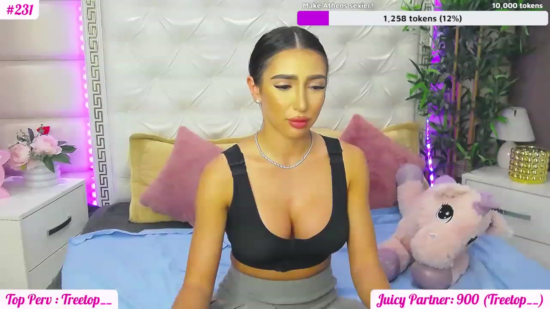 Gallery image thumbnail from JuicyJelly_'s myfreecams stream on, 06/22/2023, 16:23 image 15 of 20