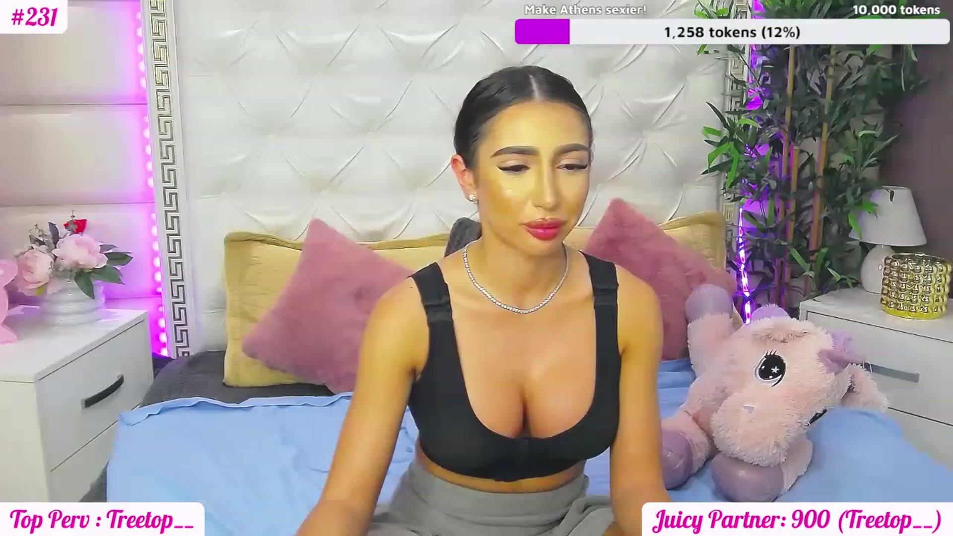 Gallery image thumbnail from JuicyJelly_'s myfreecams stream on, 06/22/2023, 16:23 image 3 of 20