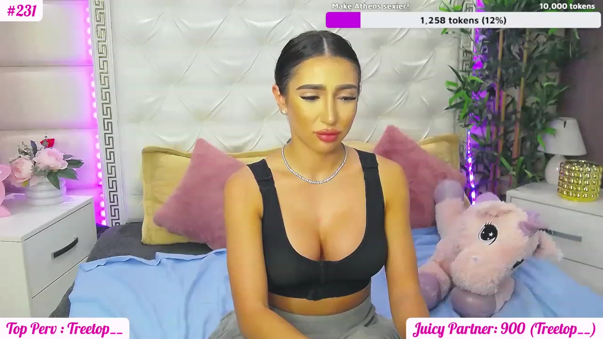 Gallery image thumbnail from JuicyJelly_'s myfreecams stream on, 06/22/2023, 16:23 image 17 of 20