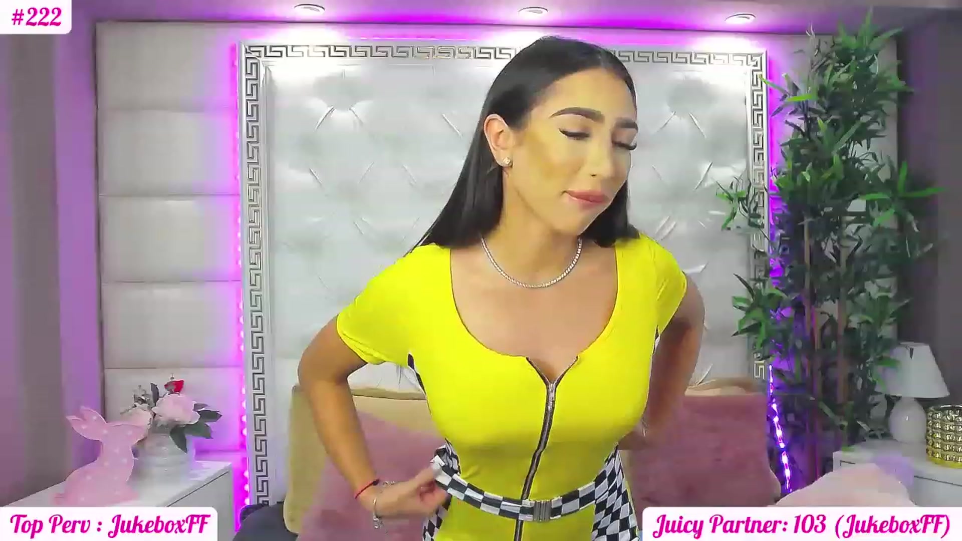 Gallery image thumbnail from JuicyJelly_'s myfreecams stream on, 06/24/2023, 14:14 image 6 of 20