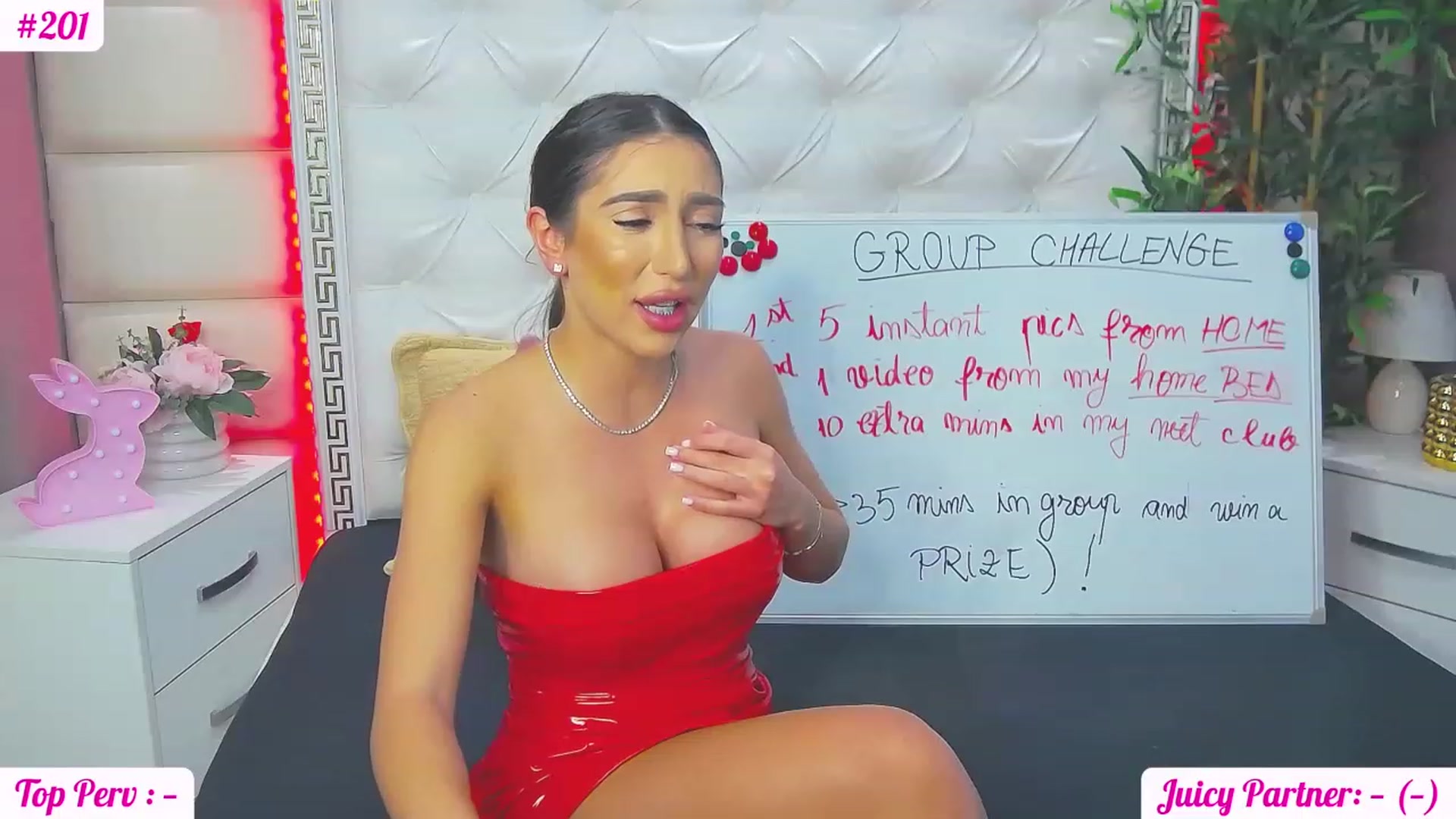Gallery image thumbnail from JuicyJelly_'s myfreecams stream on, 06/29/2023, 16:17 image 12 of 20