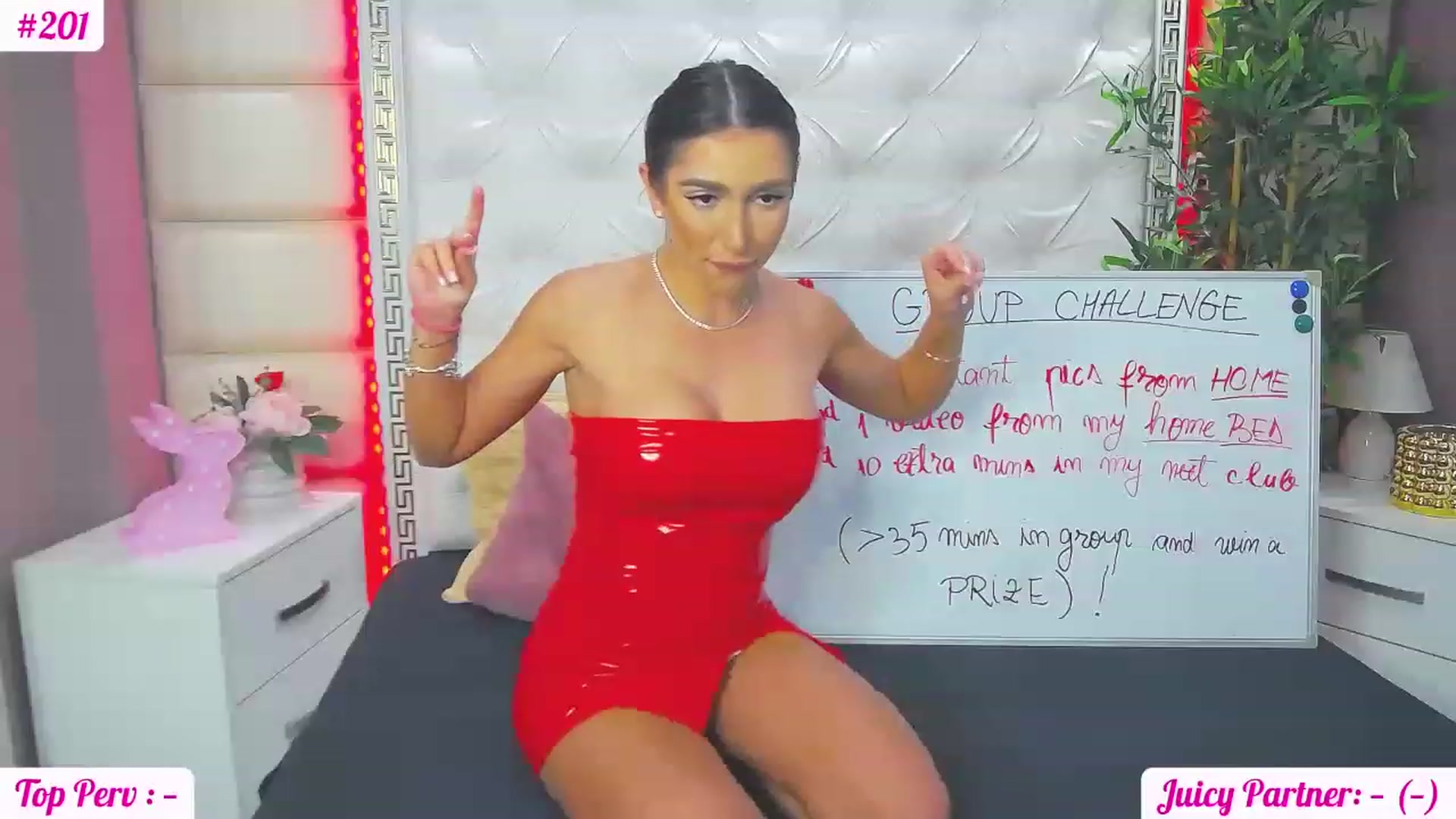 Gallery image thumbnail from JuicyJelly_'s myfreecams stream on, 06/29/2023, 16:36 image 3 of 20