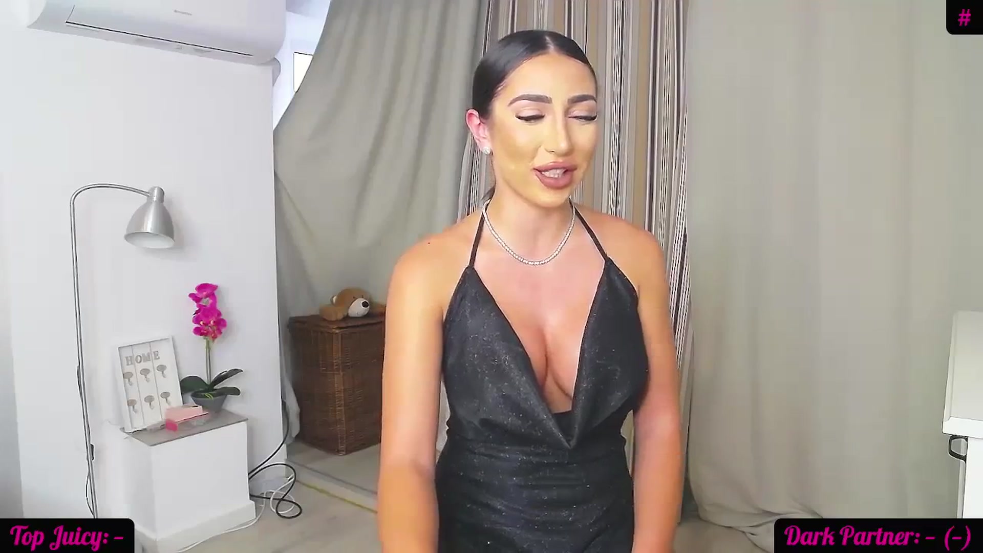 Gallery image thumbnail from JuicyJelly_'s myfreecams stream on, 10/03/2023, 15:47 image 14 of 20