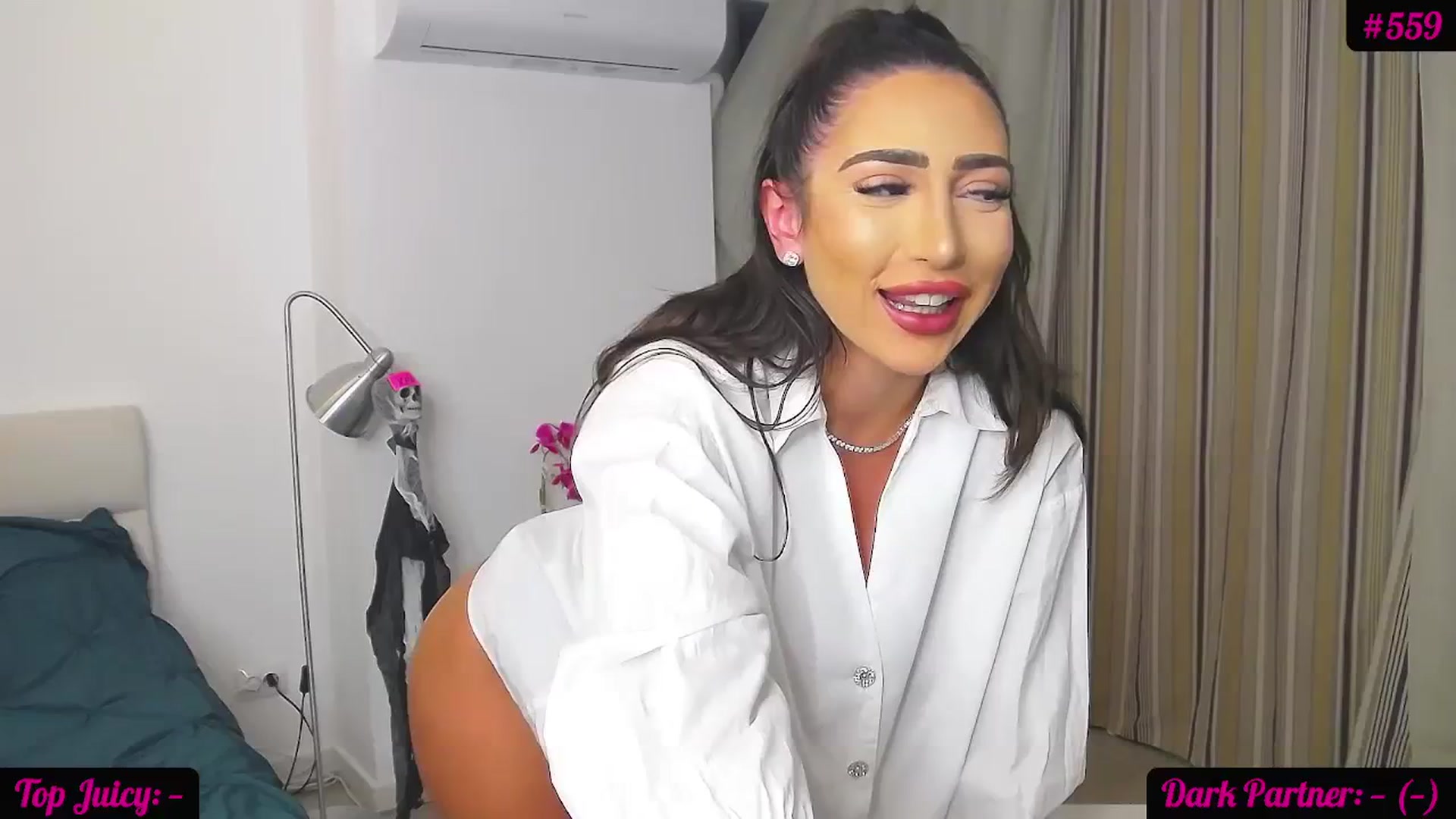 Gallery image thumbnail from JuicyJelly_'s myfreecams stream on, 10/11/2023, 16:39 image 1 of 20