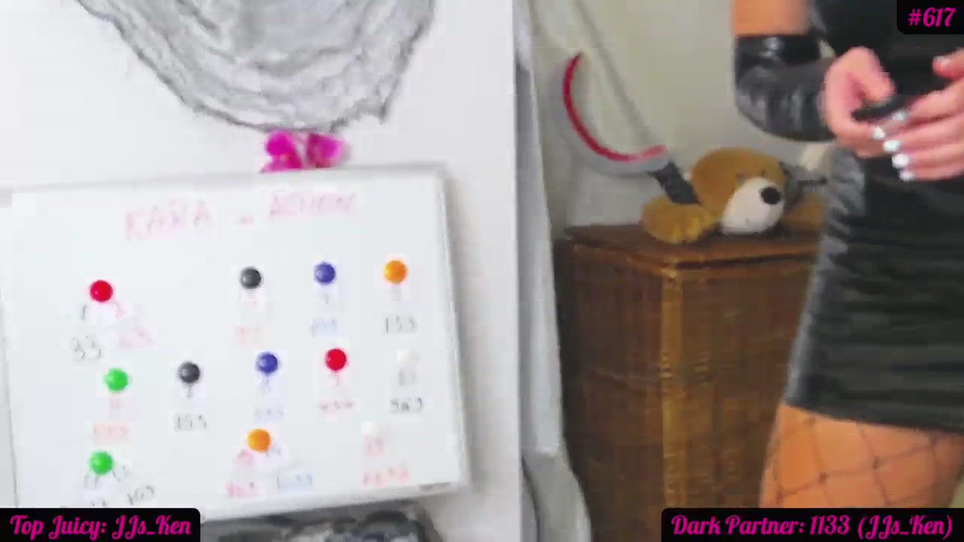 Gallery image thumbnail from JuicyJelly_'s myfreecams stream on, 10/22/2023, 16:02 image 5 of 20